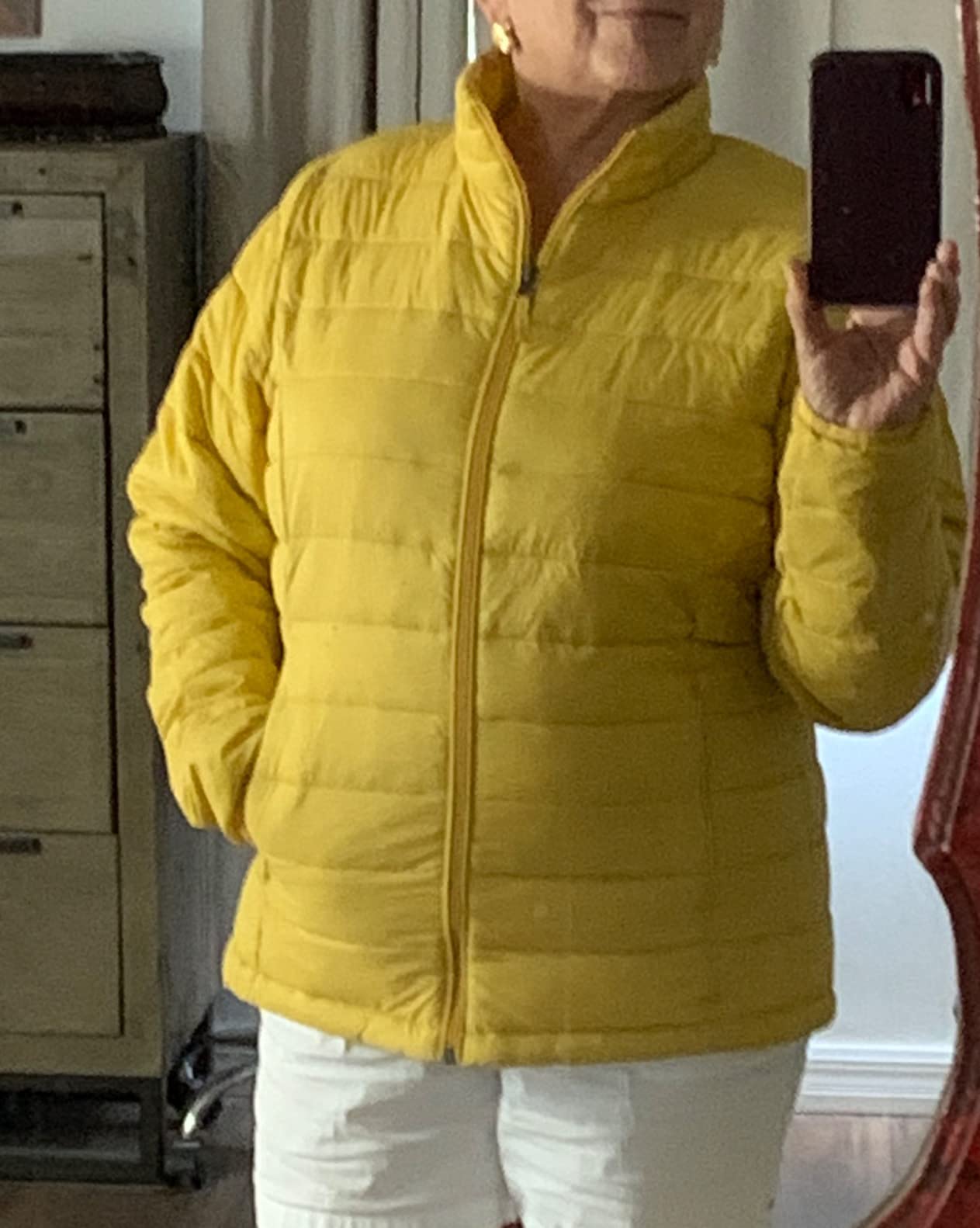 Amazon Essentials Women's Lightweight Long-Sleeve Water-Resistant Packable Puffer Jacket (Available in Plus Size) customer photo 1