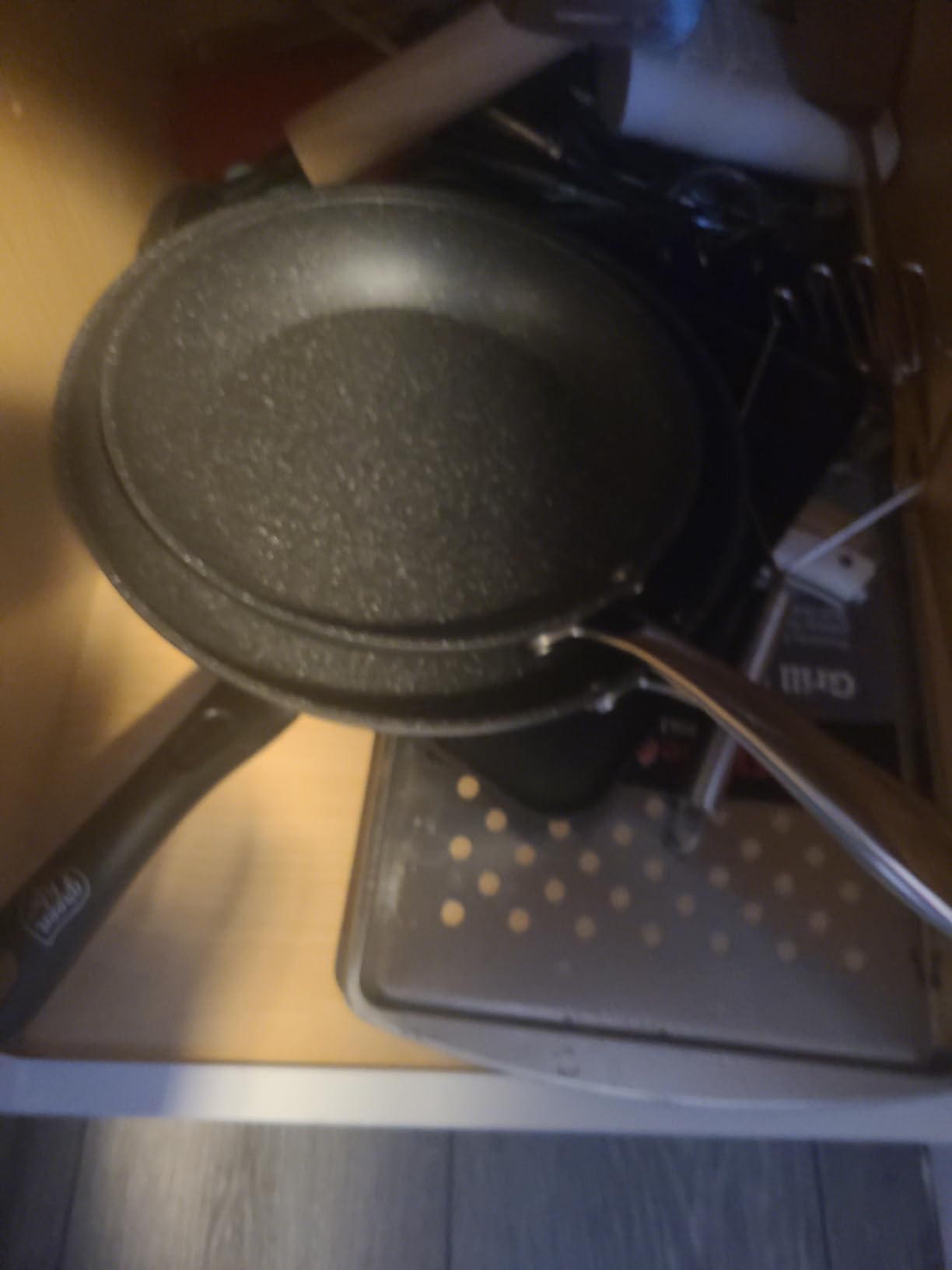 Commercial CHEF 3-Piece Cast Iron Skillet Set, Pre-Seasoned, CHCI03PK customer photo 2