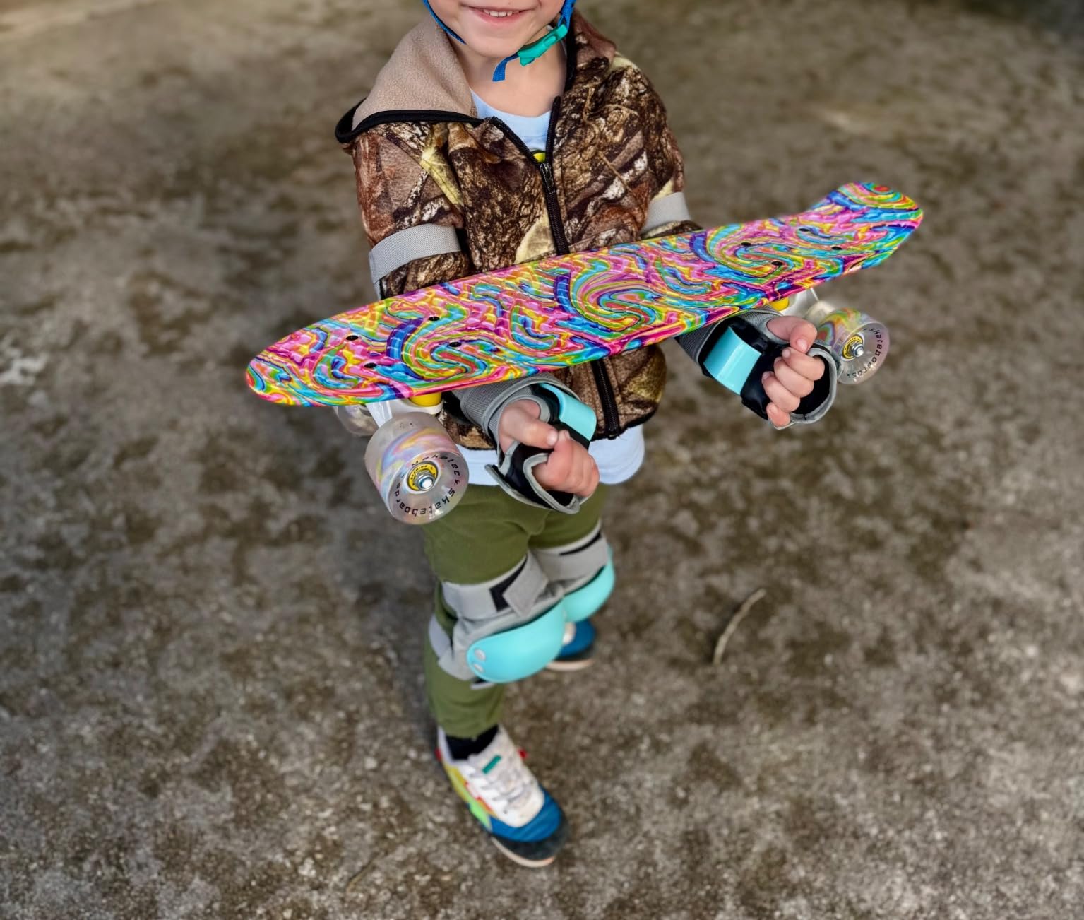 Skateboards Complete 22 Inch Mini Cruiser Retro Skateboard customer photo 1