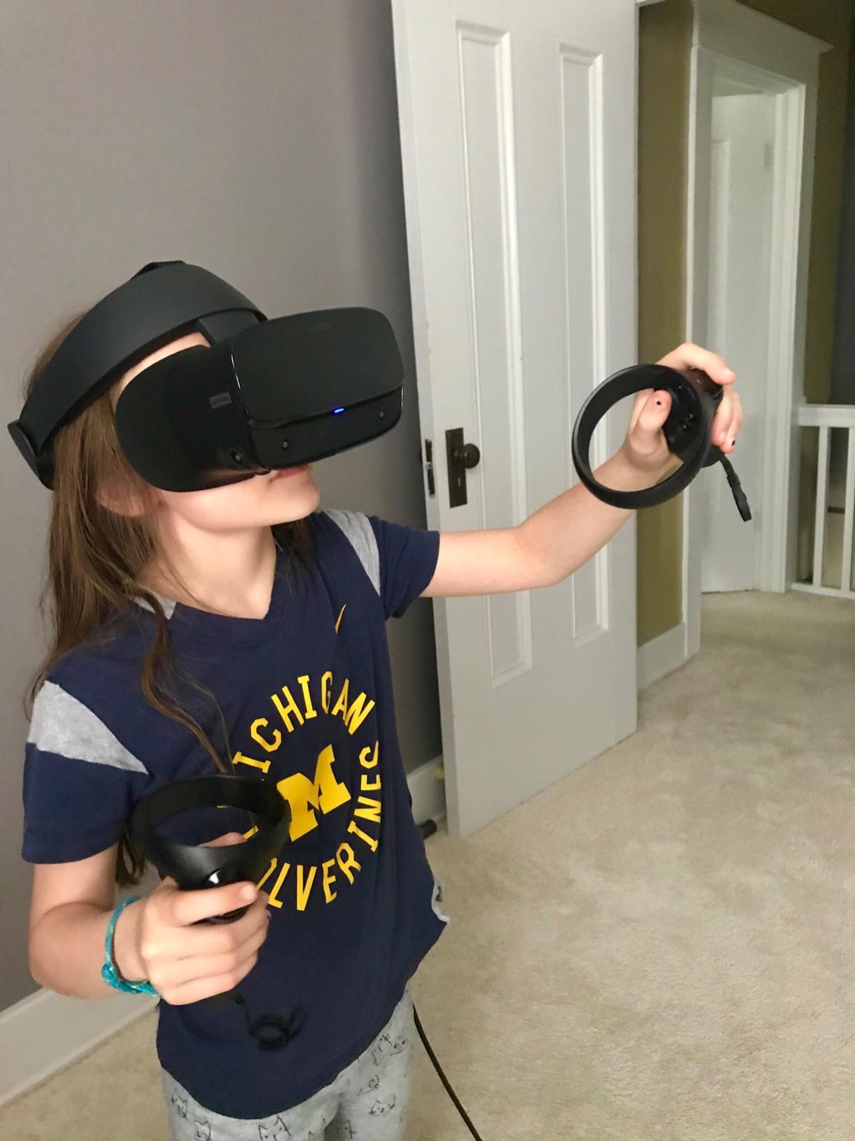 Oculus Rift S PC-Powered VR Gaming Headset customer photo 2