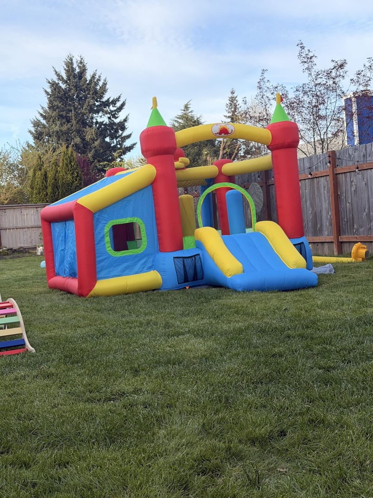 WELLFUNTIME Inflatable Bounce House,Jumping Castle Slide with Blower,Kids Bouncer with Ball Pit customer photo 2