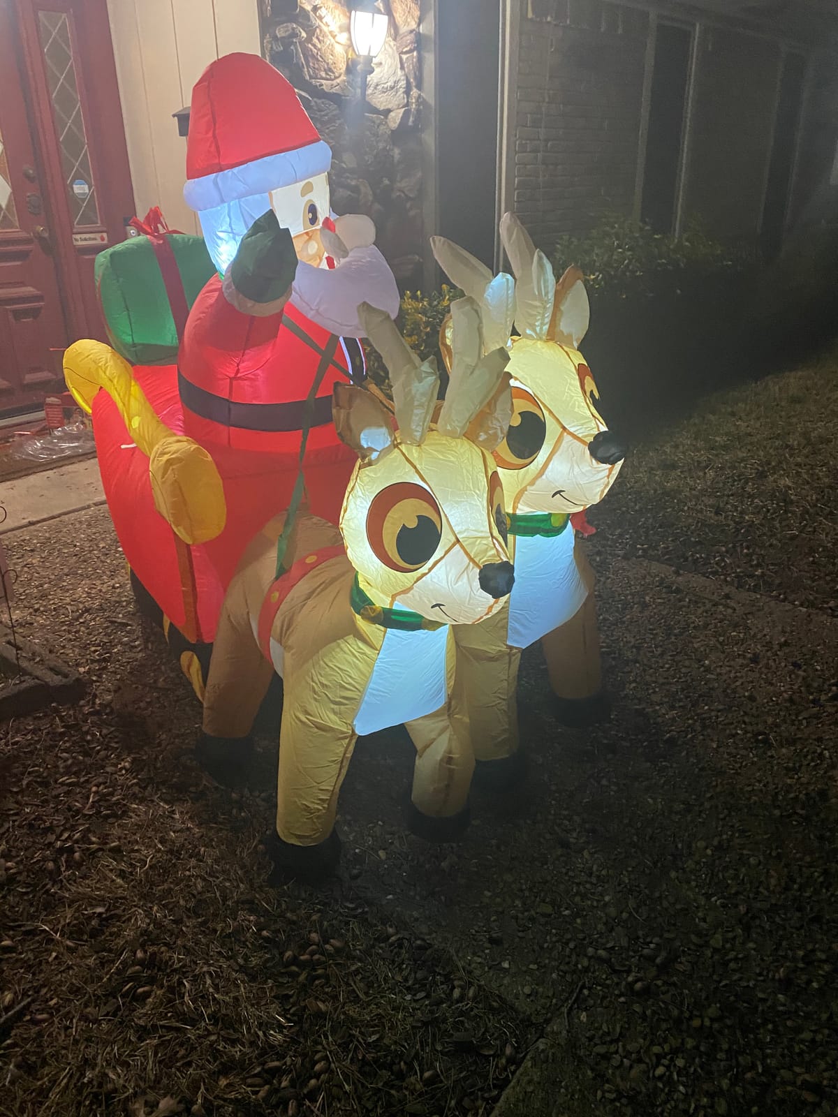Joiedomi 6 FT Long Christmas Inflatable Santa on Sleigh with 2 Reindeer, Inflatable Christmas Yard Decorations with Build-in LED, Blow Up Xmas Decorations Outdoor for Party Yard Garden Lawn Décor customer photo 1