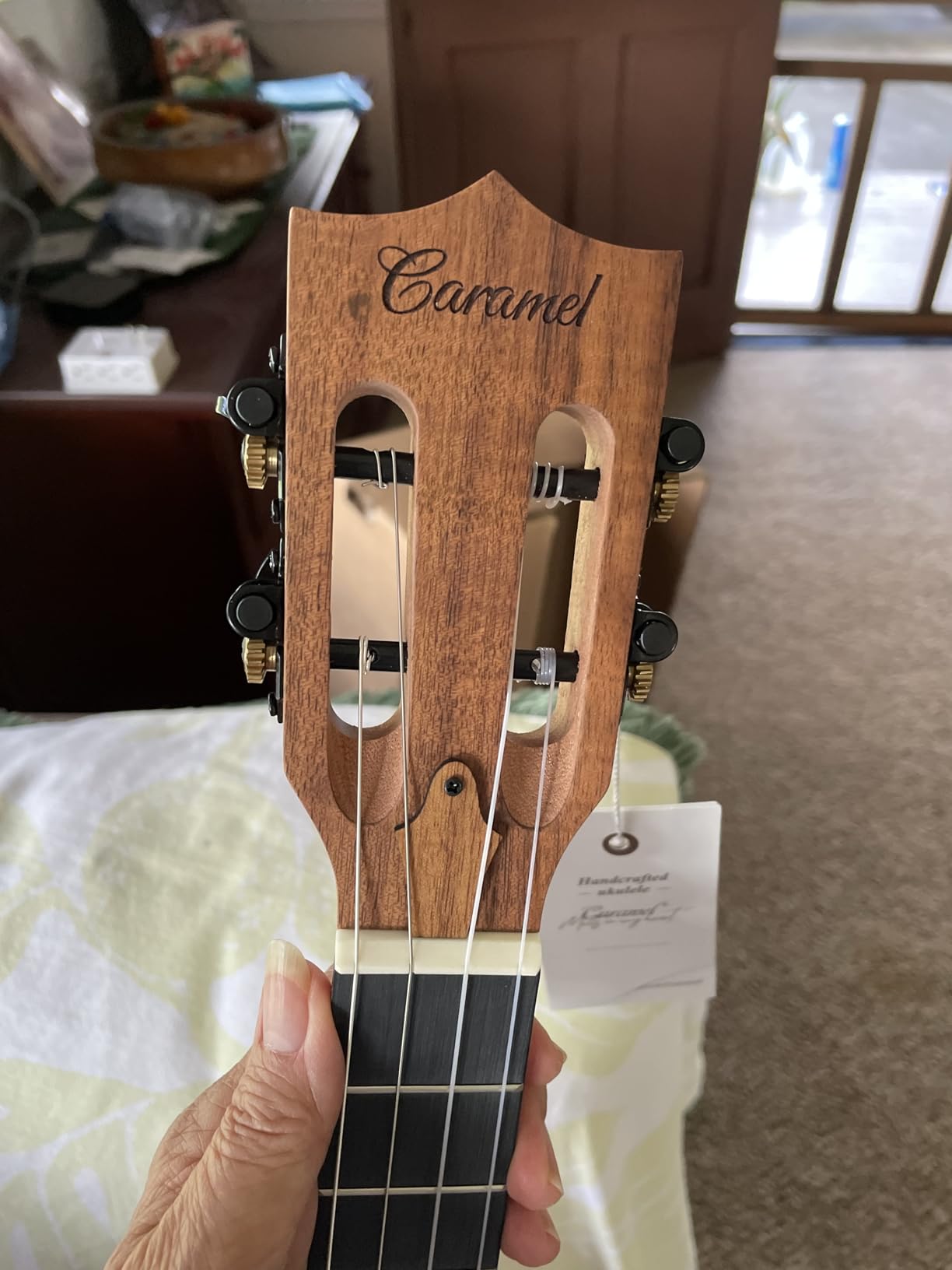 Caramel CB207 Acacia Baritone Acoustic Electric Ukulele with Truss Rod customer photo 1
