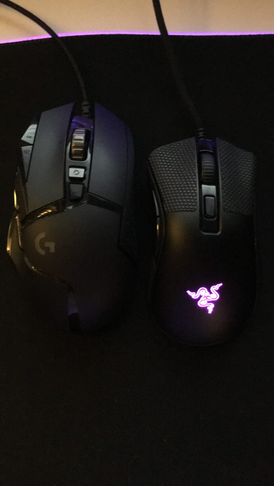 Razer DeathAdder v2 Mini Gaming Mouse: 8500K DPI Optical Sensor - 62g Lightweight Design - Chroma RGB Lighting - 6 Programmable Buttons - Anti-Slip Grip Tape Included - Classic Black customer photo 1