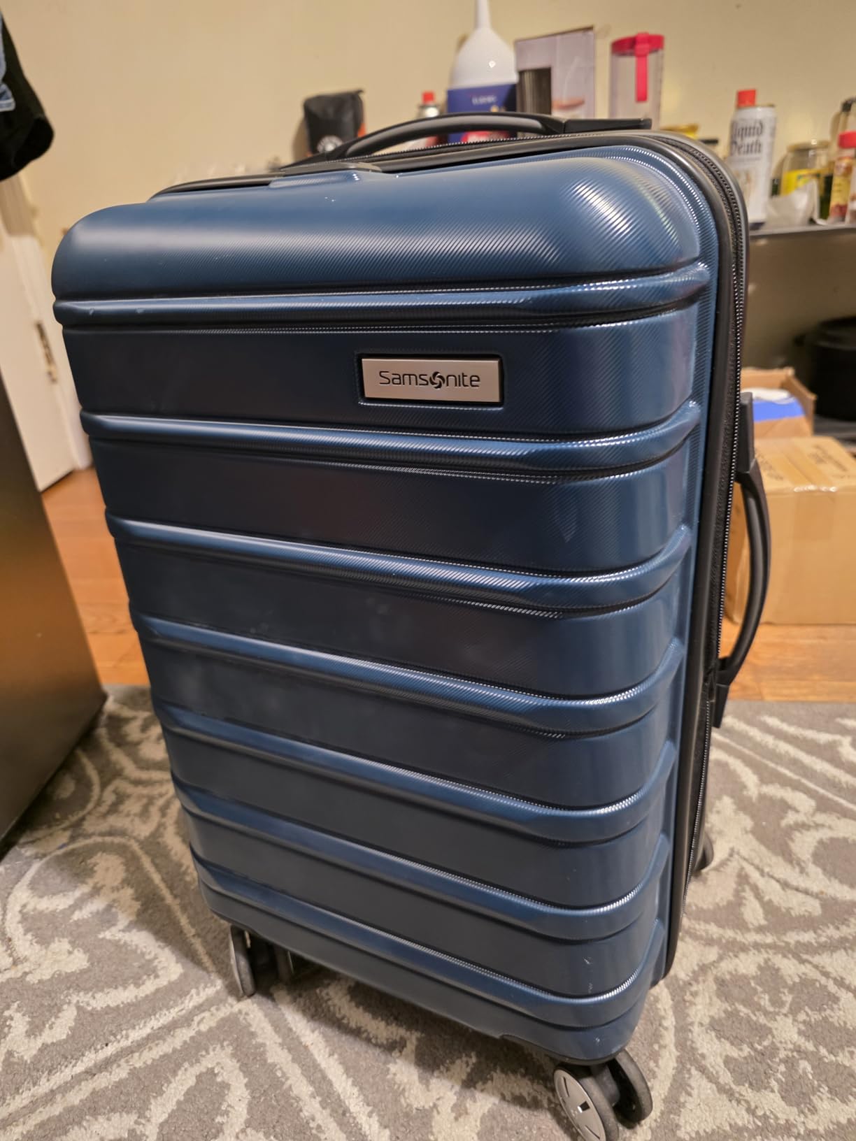 Samsonite Omni 2 Hardside 3 Piece Set - Includes Global Carry-On, Medium, & Large Checked Suitcases - 360° Dual Spinner Wheels - Integrated TSA Lock & Expansion - Amazon Exclusive - Artic Silver customer photo 1