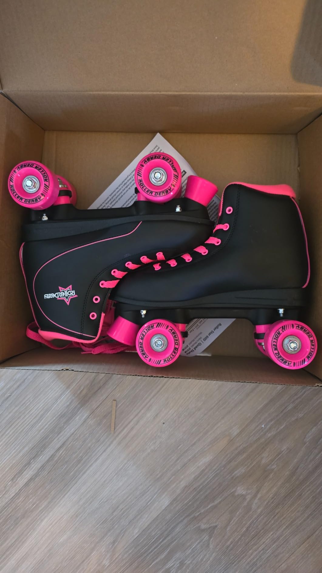 Roller Derby Roller Star 600 Women's Roller Skates - White/Mint - Size 08 customer photo 1