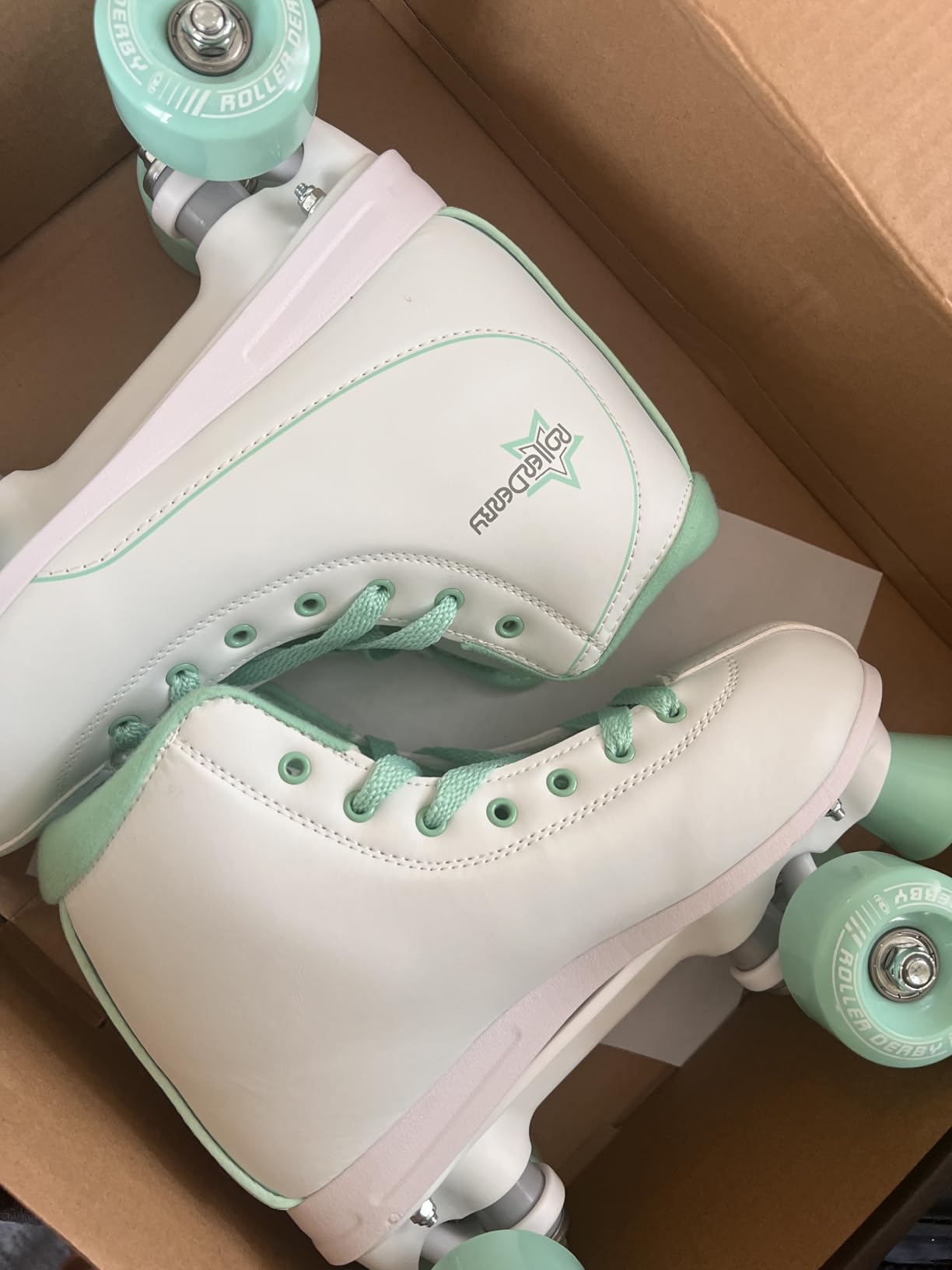 Roller Derby Roller Star 600 Women's Roller Skates - White/Mint - Size 08 customer photo 2