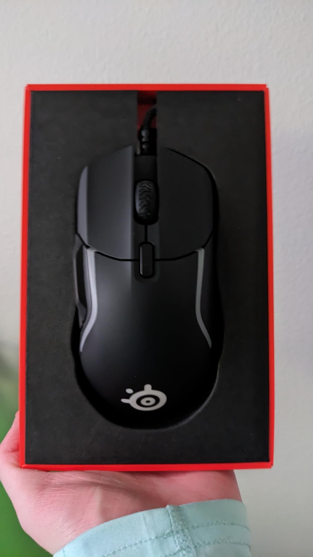 SteelSeries Rival 5 Gaming Mouse with PrismSync RGB Lighting and 9 Programmable Buttons – FPS, MOBA, MMO, Battle Royale – 18,000 CPI TrueMove Air Optical Sensor - Black customer photo 1