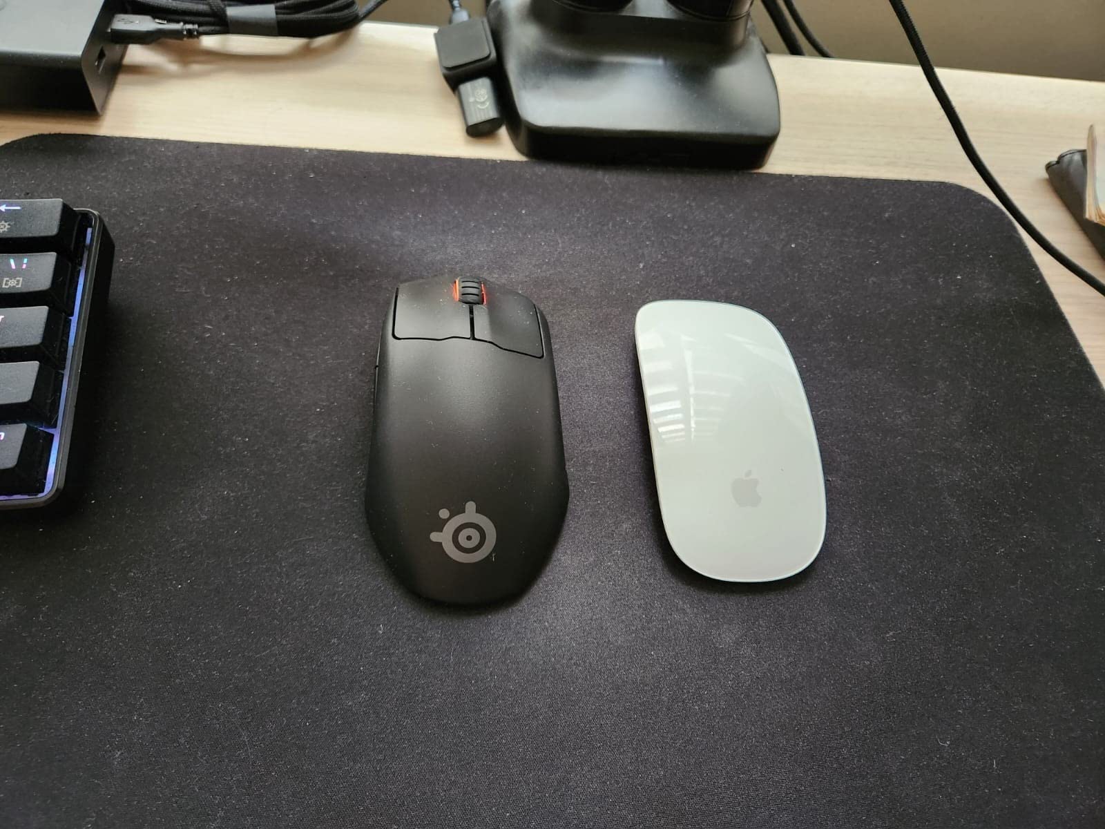 SteelSeries Esports Mini Wireless FPS Gaming Mouse – Ultra Light – Prime Mini Edition – 5 Programmable Buttons – Lag-free 2.4GHz – 100H Battery – 18K CPI Sensor – Magnetic Optical Switches – PC/Mac customer photo 1