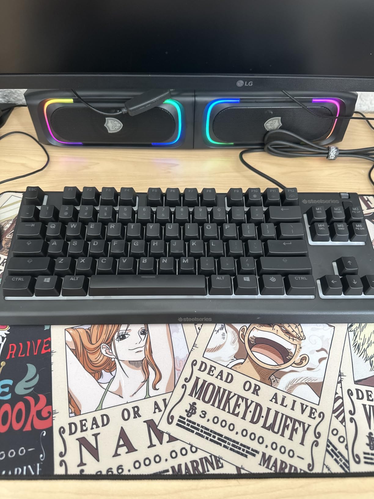 SteelSeries Apex 3 TKL RGB Gaming Keyboard – Tenkeyless Compact Form Factor - 8-Zone RGB Illumination – IP32 Water & Dust Resistant – Whisper Quiet Gaming Switch – Gaming Grade Anti-Ghosting,Black customer photo 1