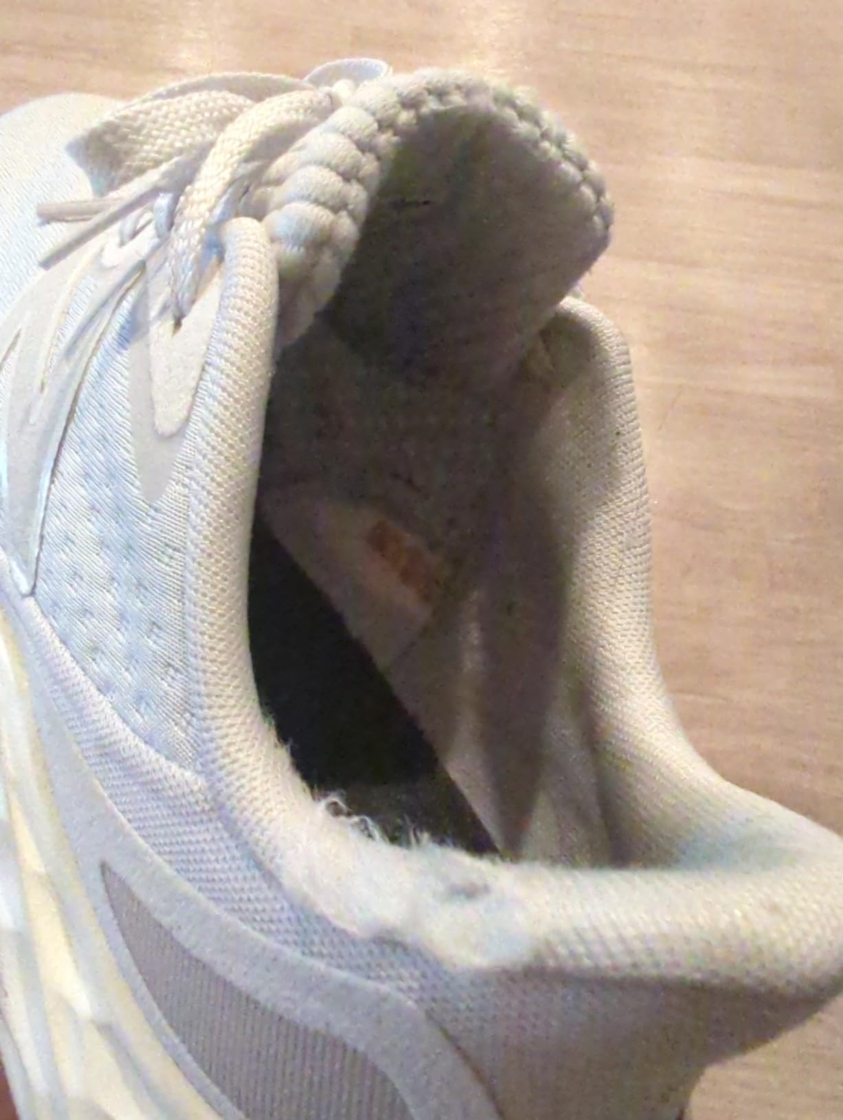 New Balance Women's Fresh Foam Arishi V4 customer photo 2