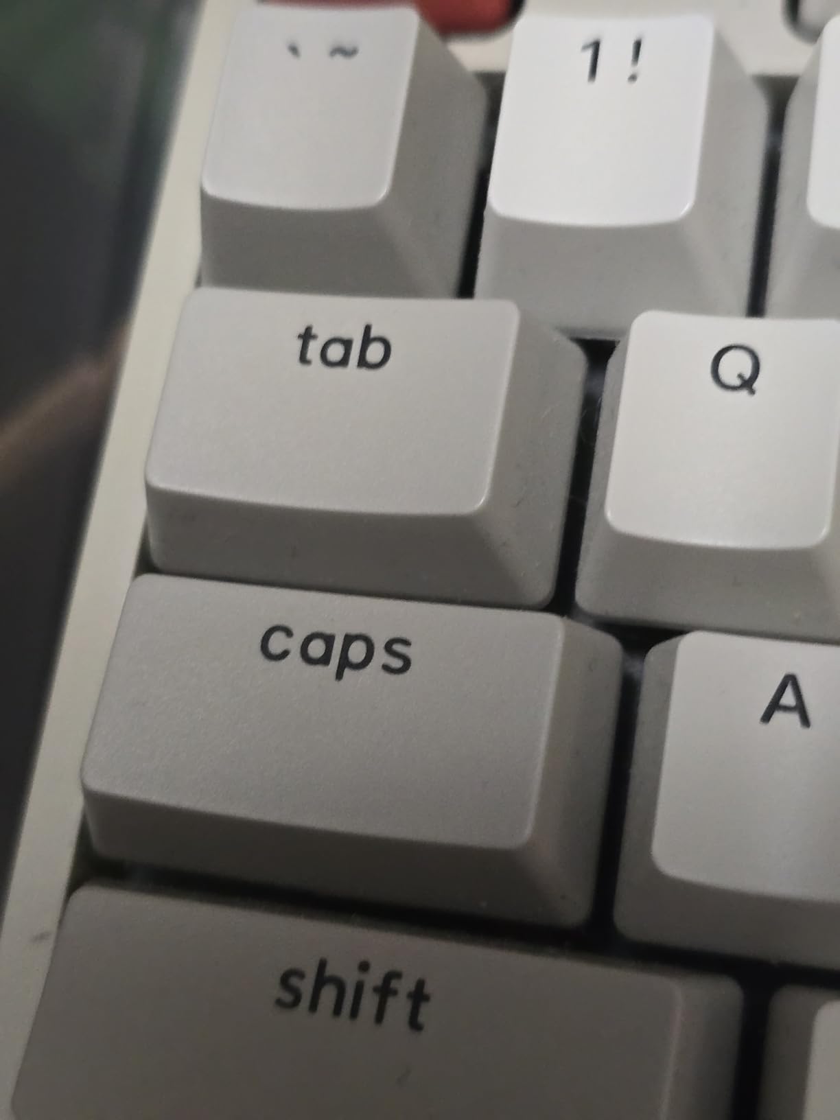 Keychron C2 Full Size Wired Mechanical Keyboard, Brown Switch, Retro customer photo 2