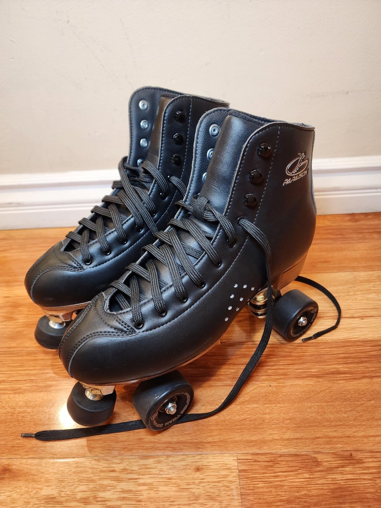 PAPAISON Roller Skates for Women and Men, Deluxe 2 Layer Microfiber Leather Double Row-Classic Roller Skates for Girls, Professional Outdoor Indoor Quad-Skates for Kids & Adults… customer photo 2