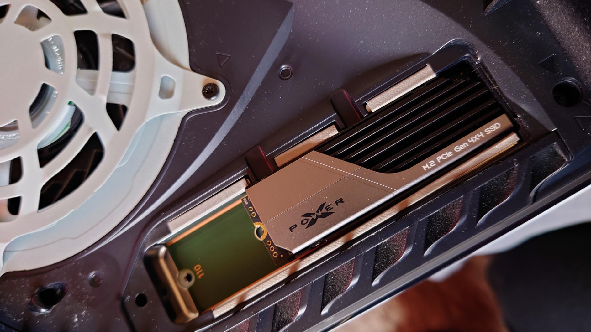Silicon Power 4TB XS70 Nvme PCIe Gen4 M.2 2280 SSD R/W Up to 7,200/6,800 MB/s, DRAM Cache, with Built-in PS5 Heatsink, Compatible with PlayStation 5 (SP04KGBP44XS7005) customer photo 1