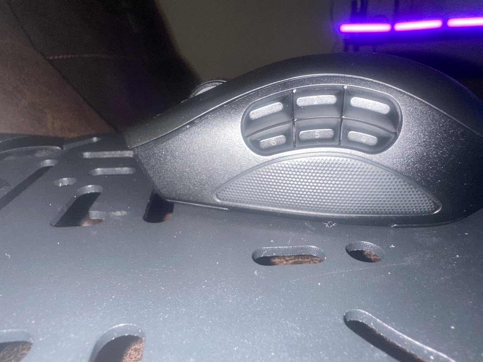 Razer Naga V2 Pro Wireless MMO Gaming Mouse, 300 Hr Battery, Black customer photo 1