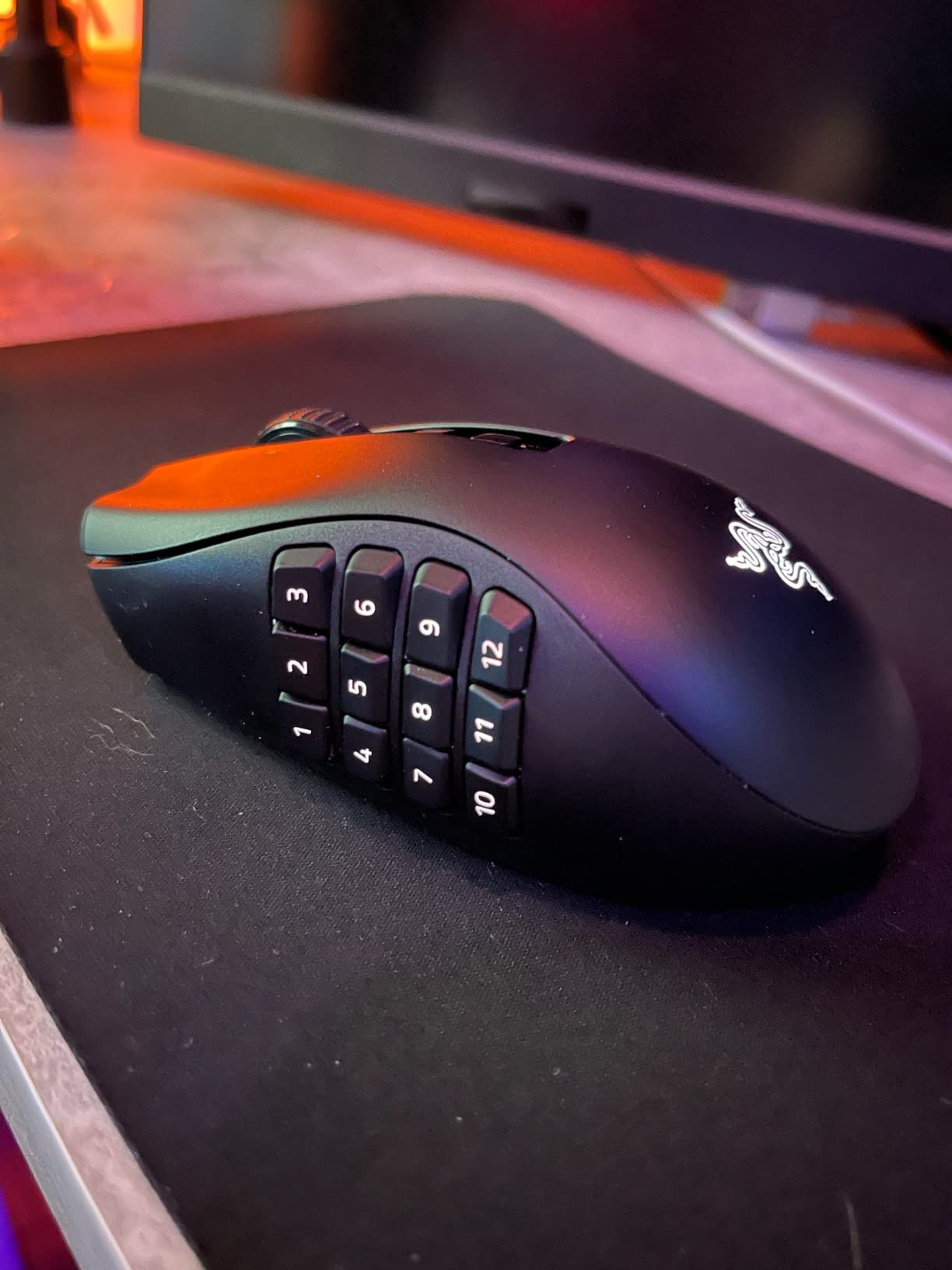 Razer Naga V2 Pro Wireless MMO Gaming Mouse, 300 Hr Battery, Black customer photo 2