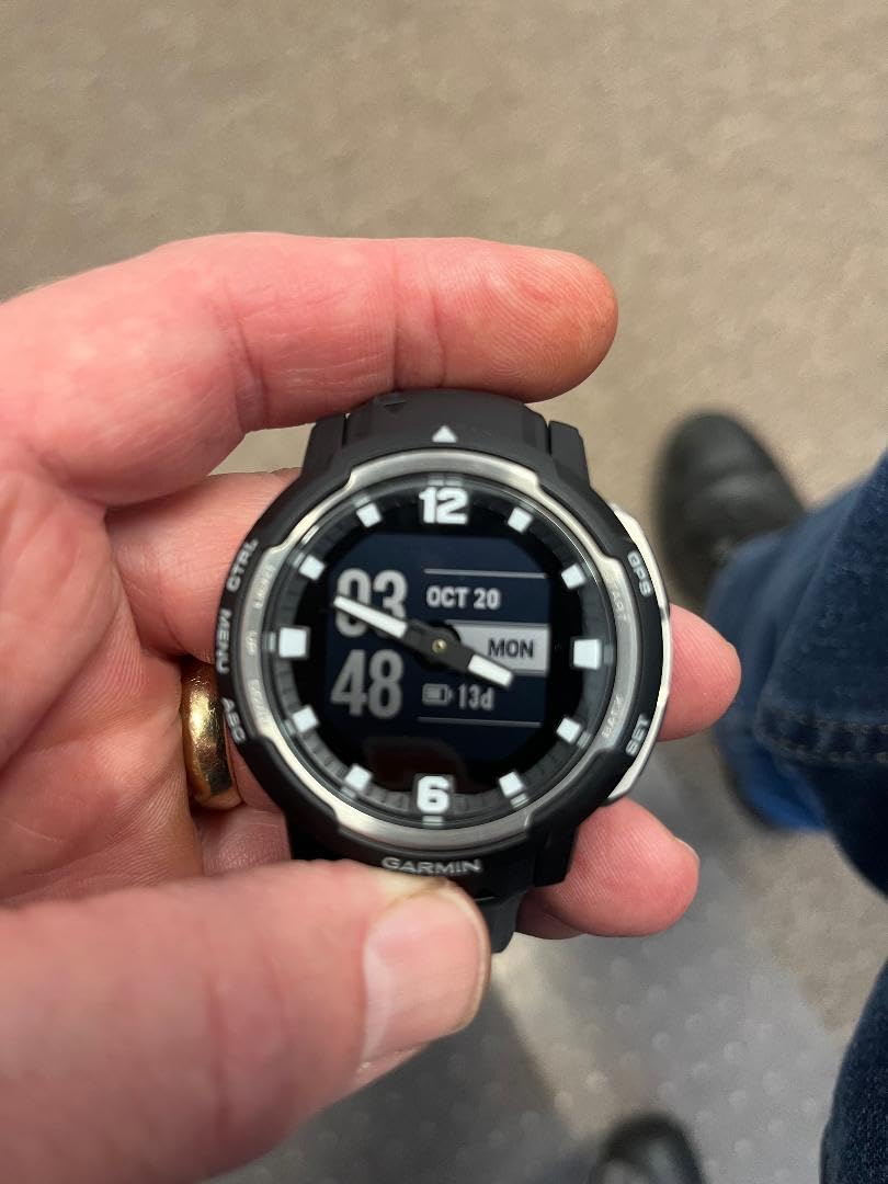 Garmin Instinct® Crossover, Hybrid Smartwatch, 45mm, Black customer photo 1
