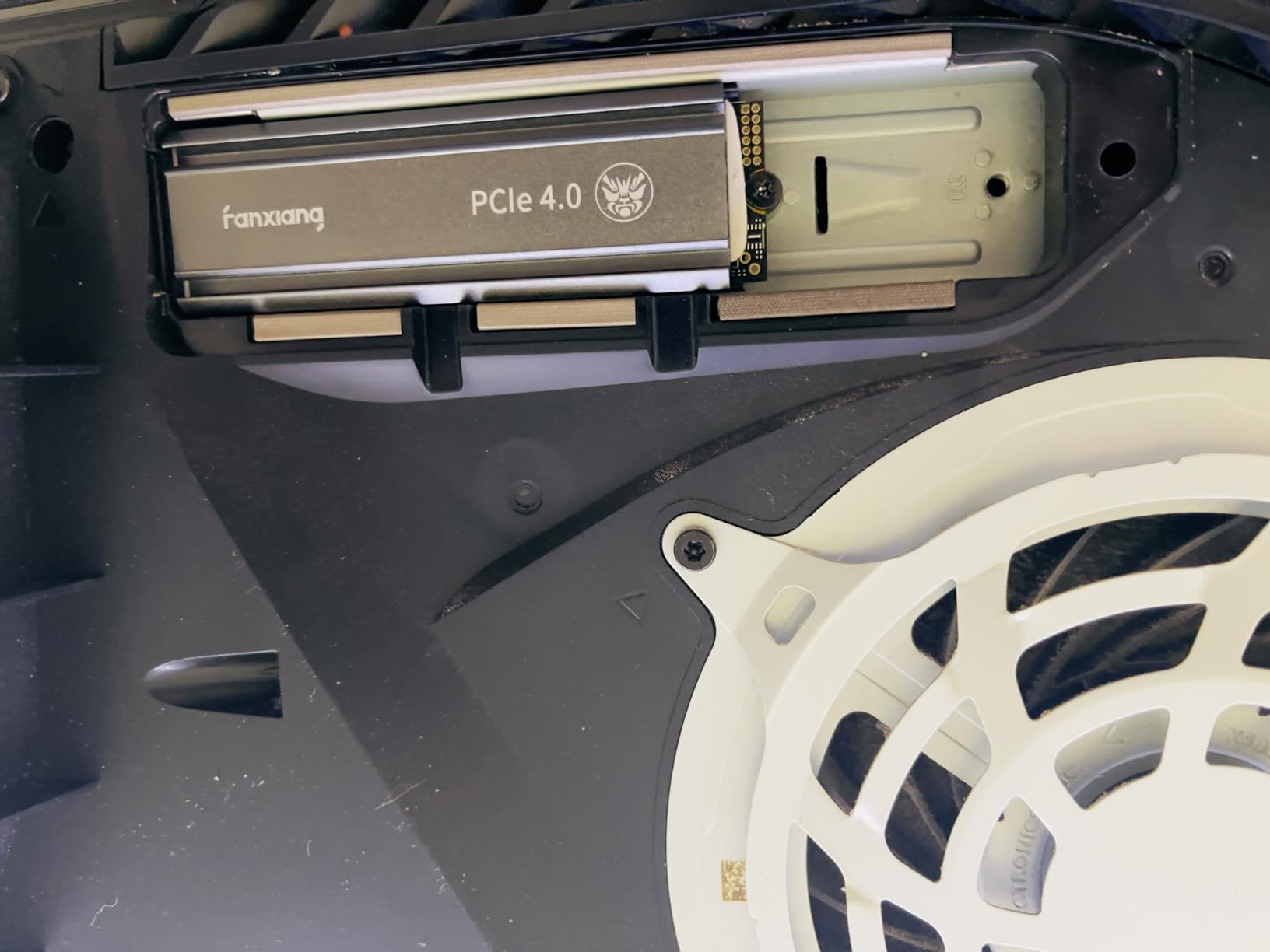 fanxiang S660 PCIe 4.0 1TB NVMe M.2 SSD for PS5 with Heatsink, Up to 5000MB/s, Internal Gaming SSD NAND SLC Cache Suitable for PS5 Enthusiasts, Technology Enthusiasts, IT Professionals customer photo 1
