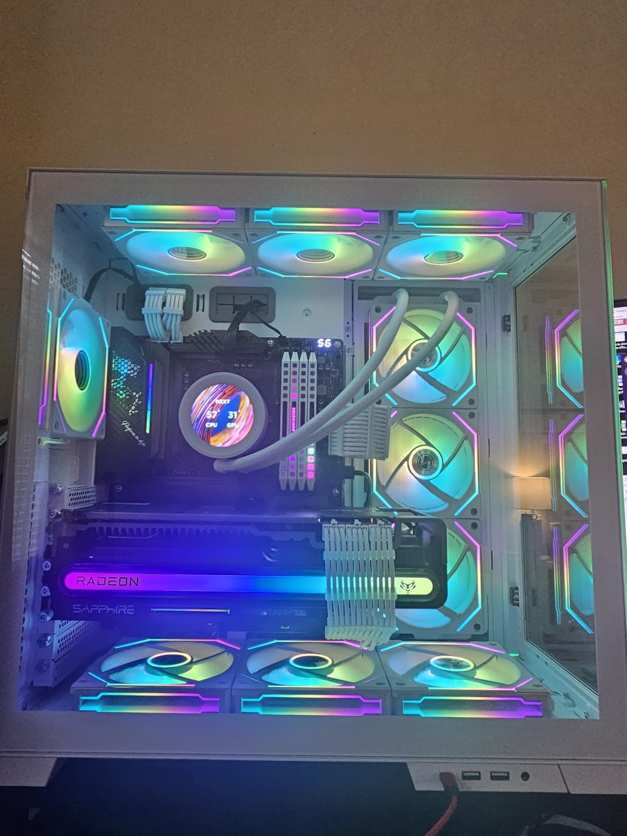 Sapphire 11322-01-40G Nitro+ AMD Radeon RX 7900 XTX Vapor-X Gaming Graphics Card with 24GB GDDR6, AMD RDNA 3 customer photo 1