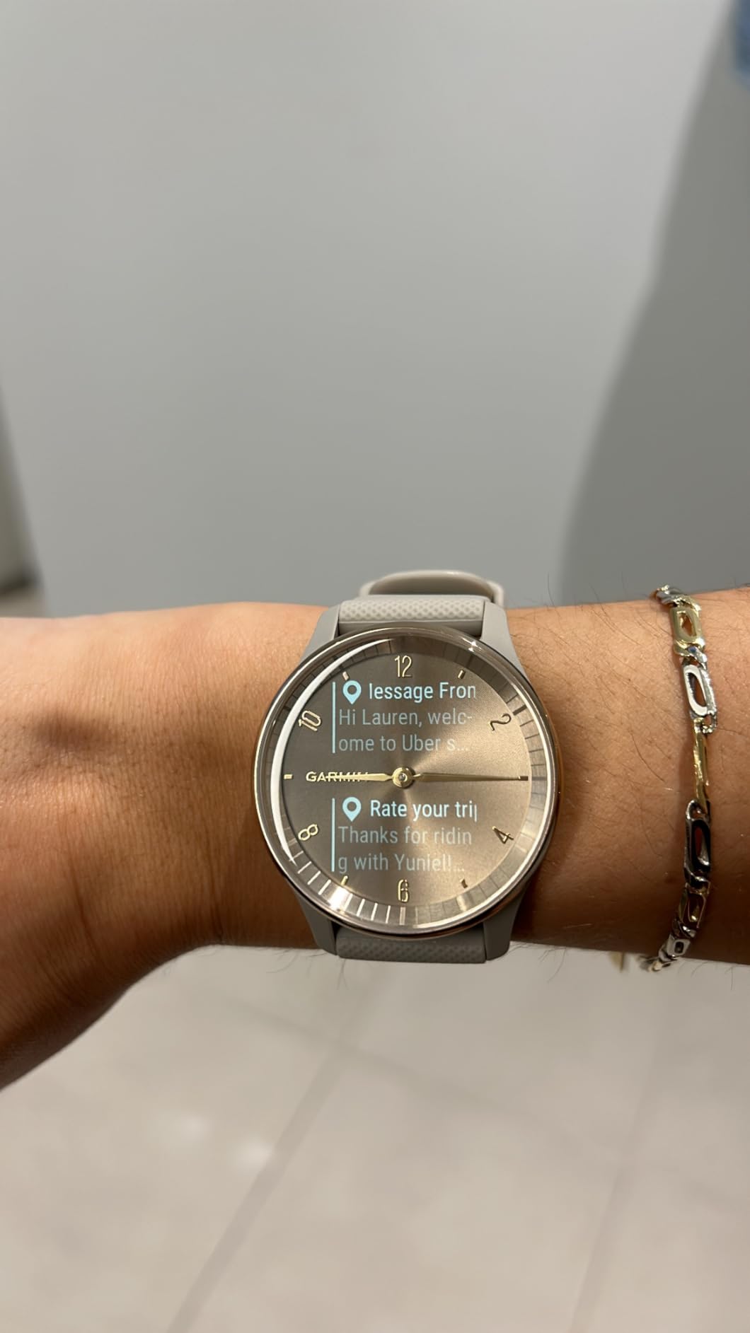 Garmin vivomove Trend 40 mm Hybrid Women Smartwatch, Silver Stainless Steel Bezel with Mist Gray Case with Wearable4U E-Bank Bundle customer photo 2