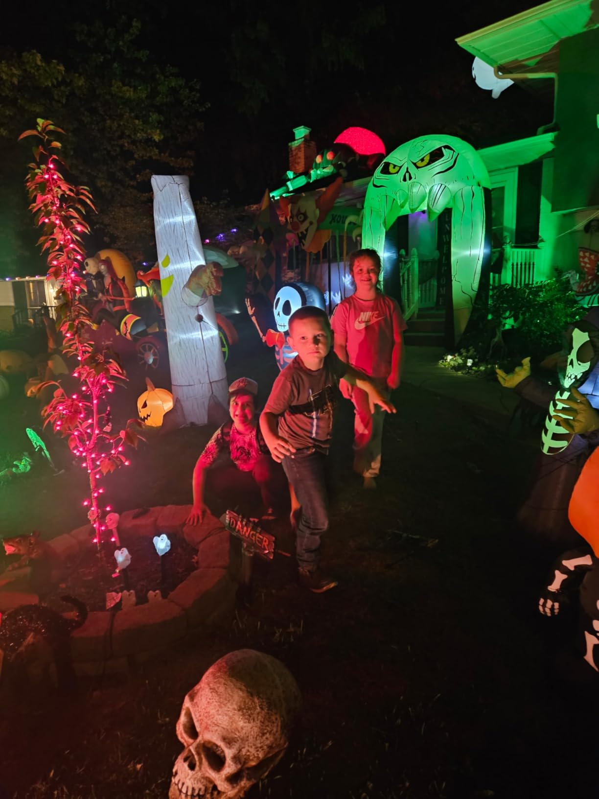 COMIN 10 FT Halloween Inflatables Archway Outdoor Decorations Blow Up Yard Monster Mouth Archway with Built-in LEDs for Indoor Party Garden Lawn Decor customer photo 1