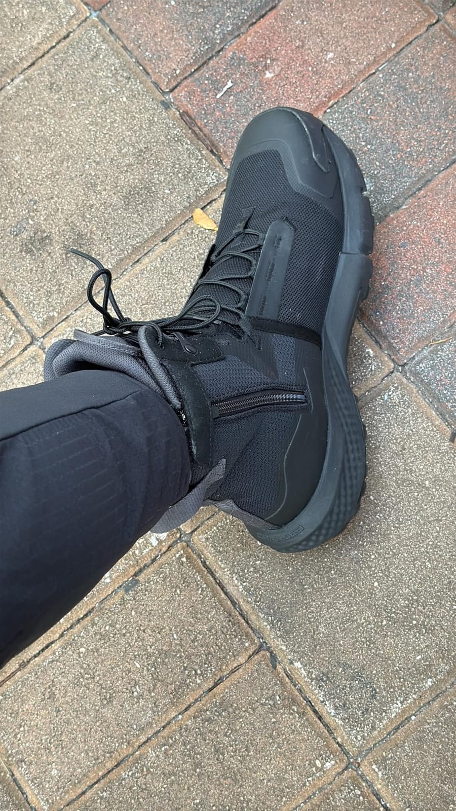 Under Armour Charged Valsetz Zip customer photo 1
