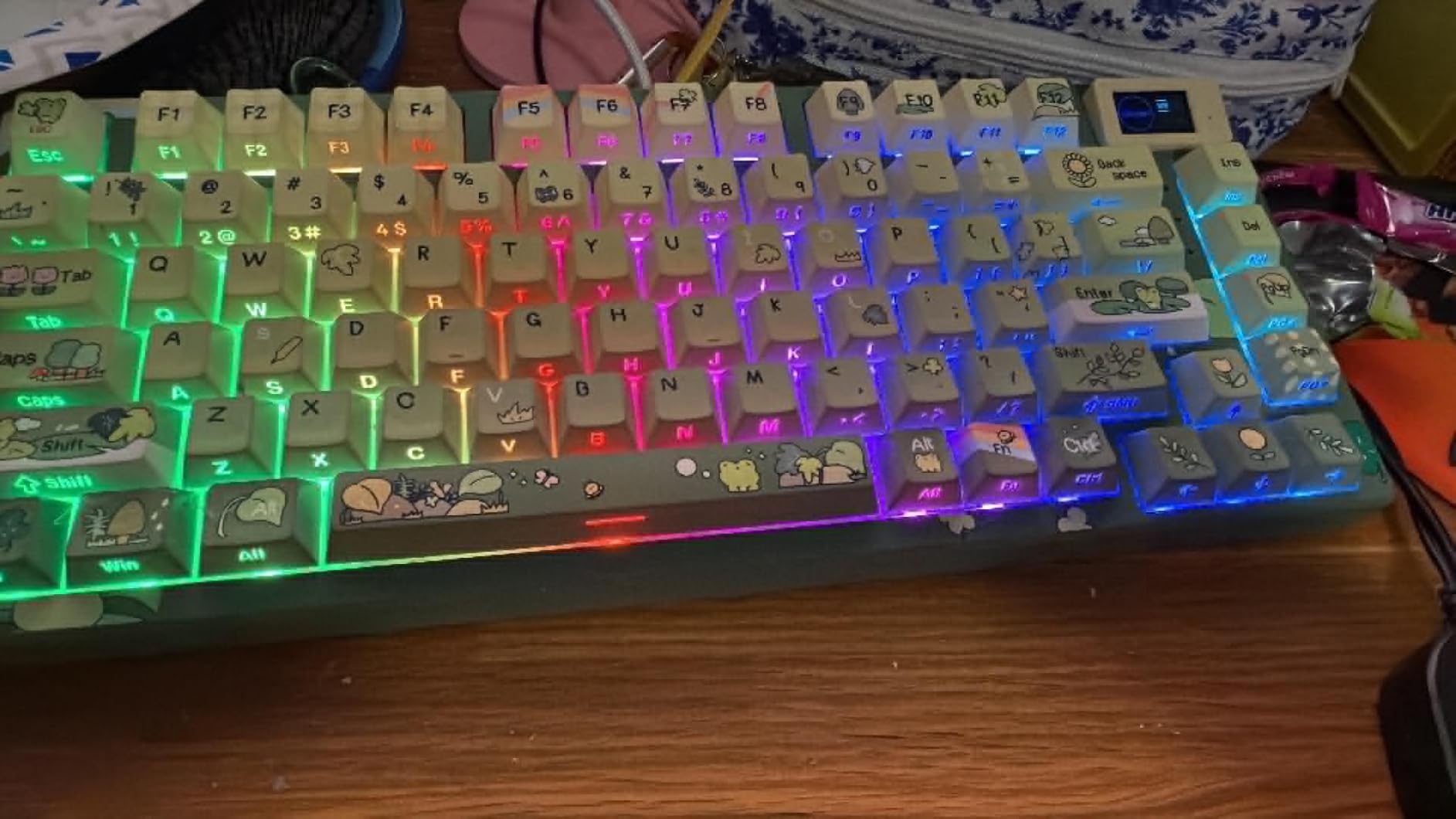 Womier SK80 75% Keyboard with Color Multimedia Display Gaming Keyboard customer photo 1