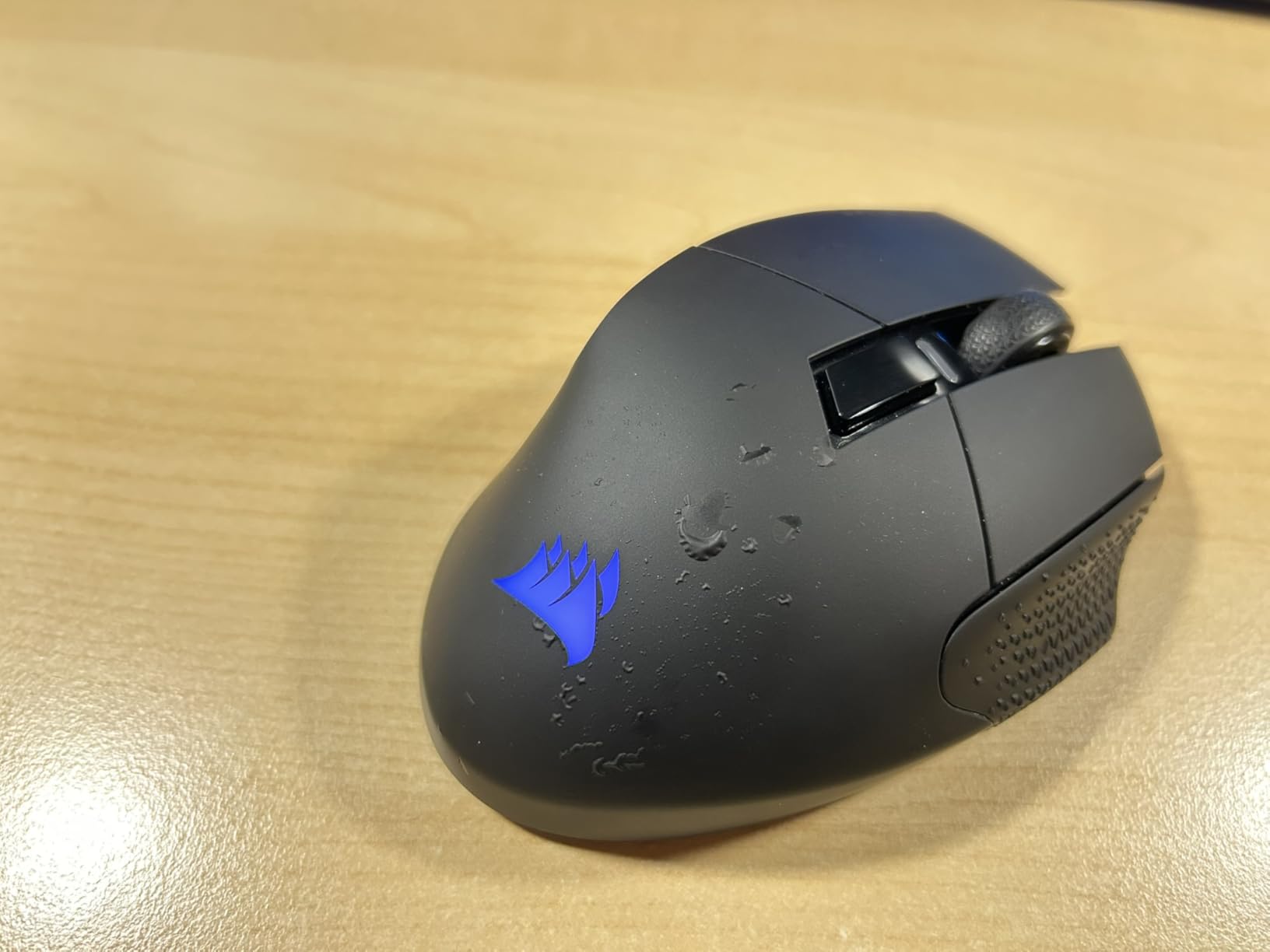 Corsair Scimitar Elite RGB Wireless MMO Gaming Mouse - 26,000 DPI - 16 Programmable Buttons - Up to 150hrs Battery - iCUE Compatible - Black customer photo 1