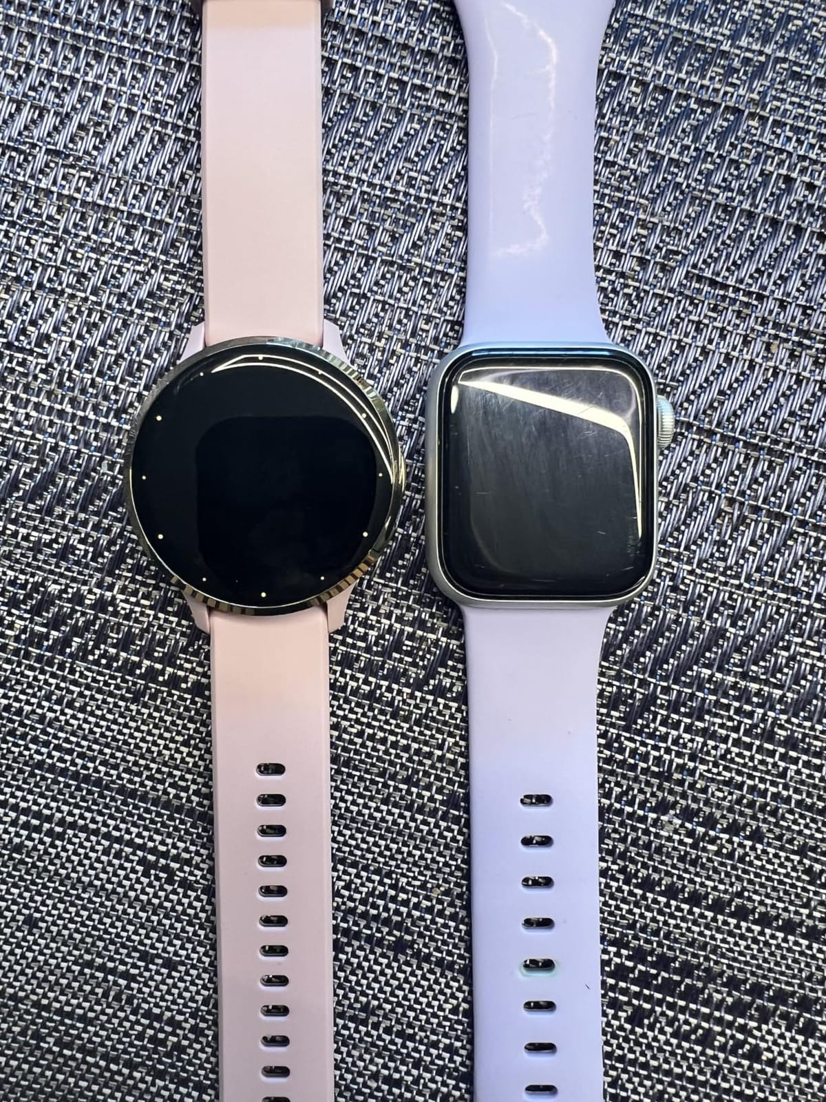 Garmin Venu® 3S, Premium Fitness Smartwatch, 41mm, French Gray customer photo 1