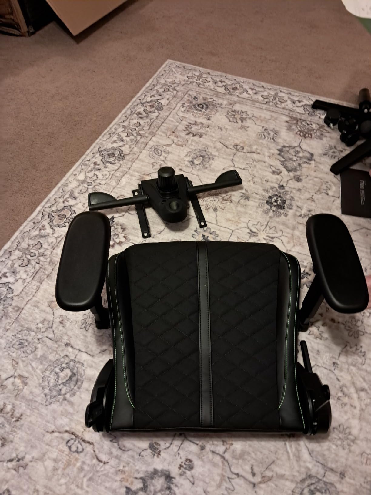 Razer Enki Gaming Chair, Built-in Lumbar Arch, All-Day Comfort, Black customer photo 1