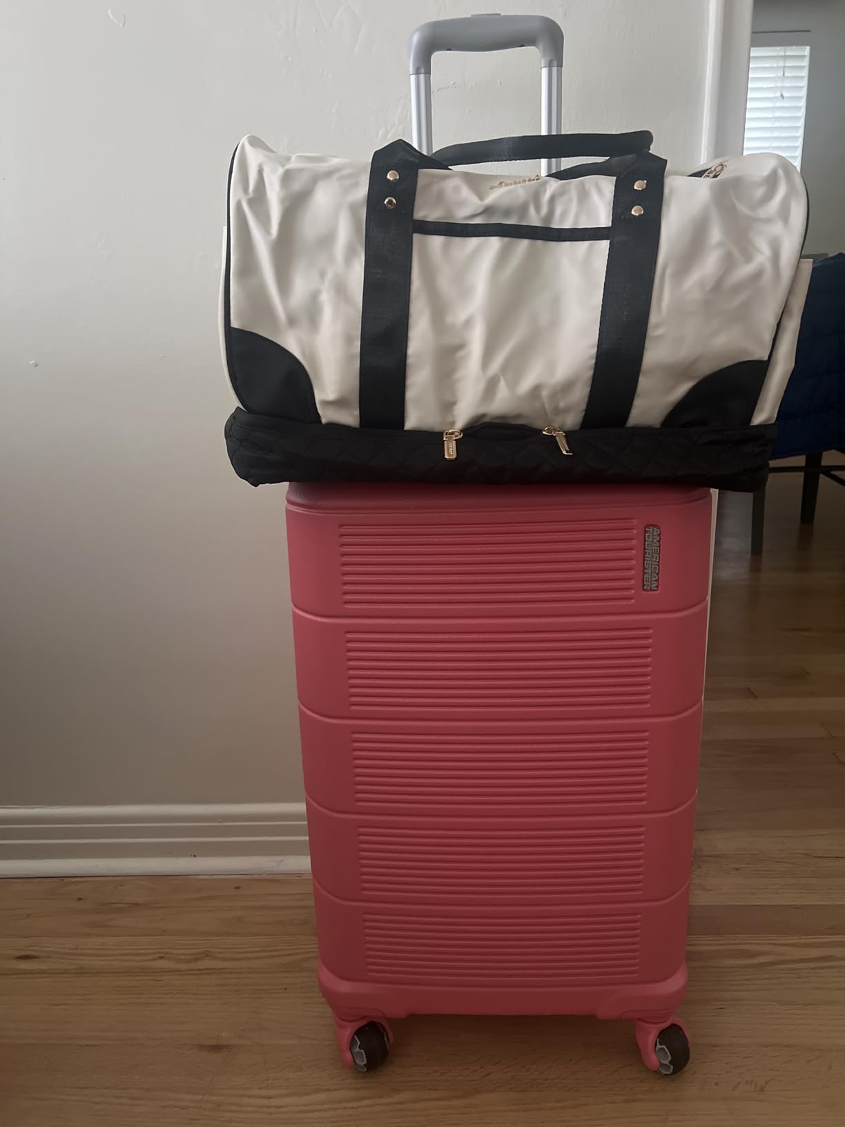 American Tourister Stratum 2.0 Expandable Hardside Luggage with Spinner Wheels, Checked-Large, Jade Green customer photo 2