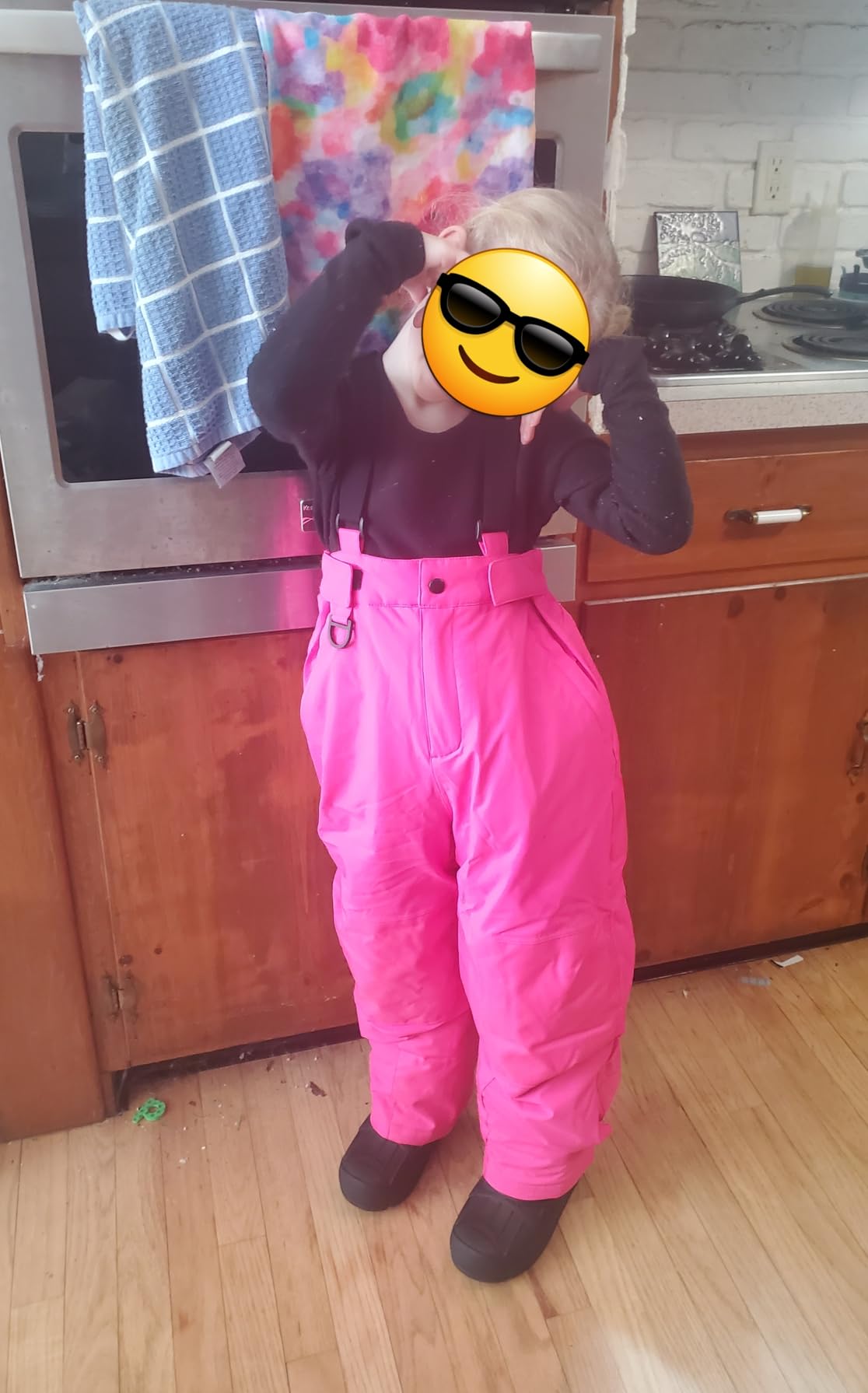 Amazon Essentials Unisex Kids and Toddlers' Insulated Waterproof Ski & Snow Pants, Breathable customer photo 1