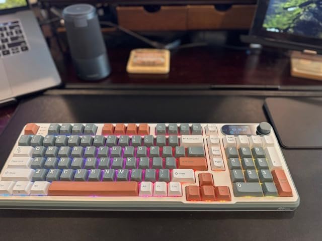 RK ROYAL KLUDGE S98 Wireless Mechanical Keyboard w/Smart Display & Knob customer photo 1