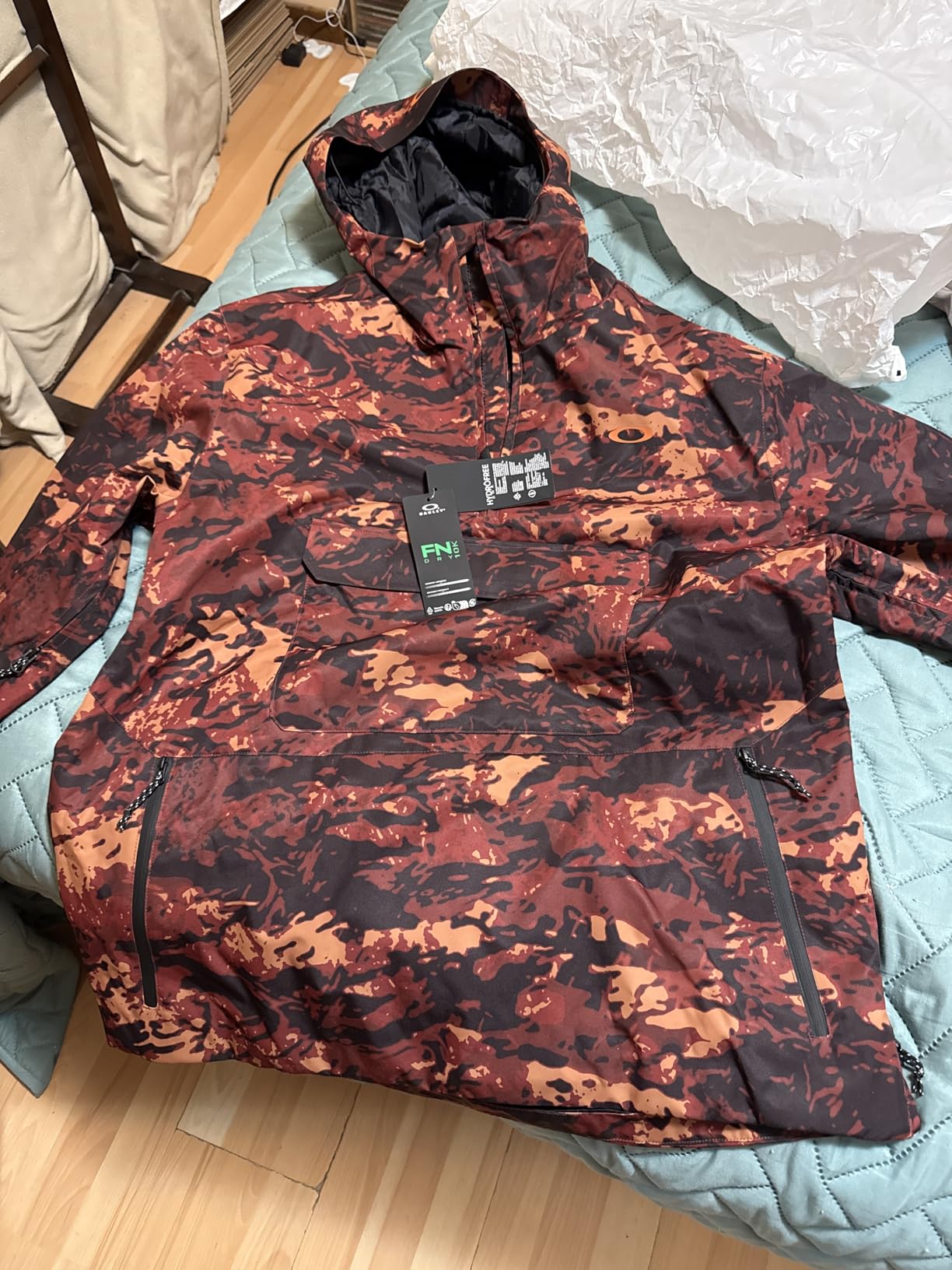 Oakley Men's Divisional Recycled Shell Anorak Jacket customer photo 1
