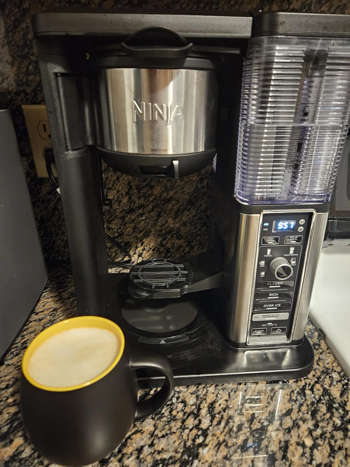 Ninja Hot & Iced XL Coffee Maker with Rapid Cold Brew, Black, CM371 customer photo 1