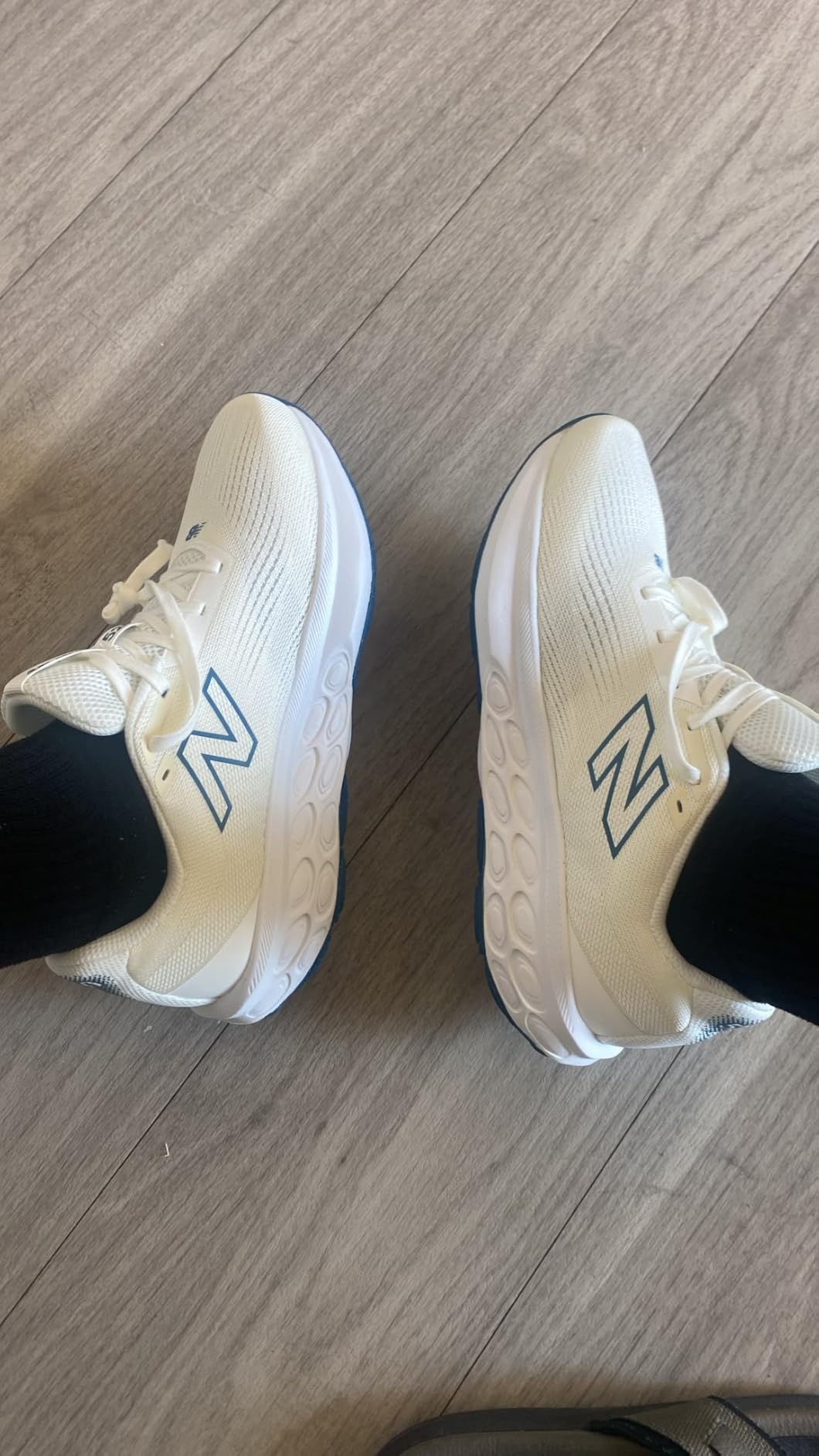 New Balance Men's Fresh Foam 520 v9 Running Shoe customer photo 1