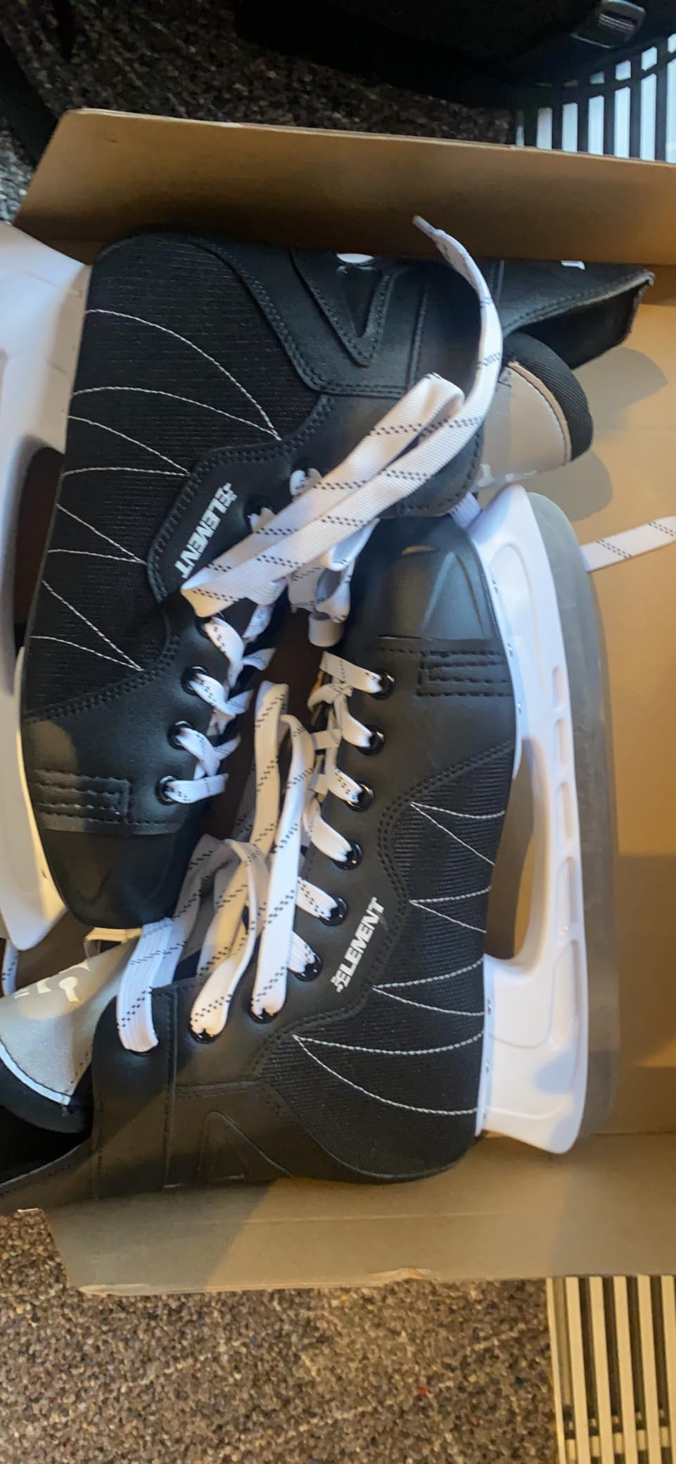 5th Element Stealth Men’s Recreational Ice Hockey Skates – True-to-Size customer photo 2