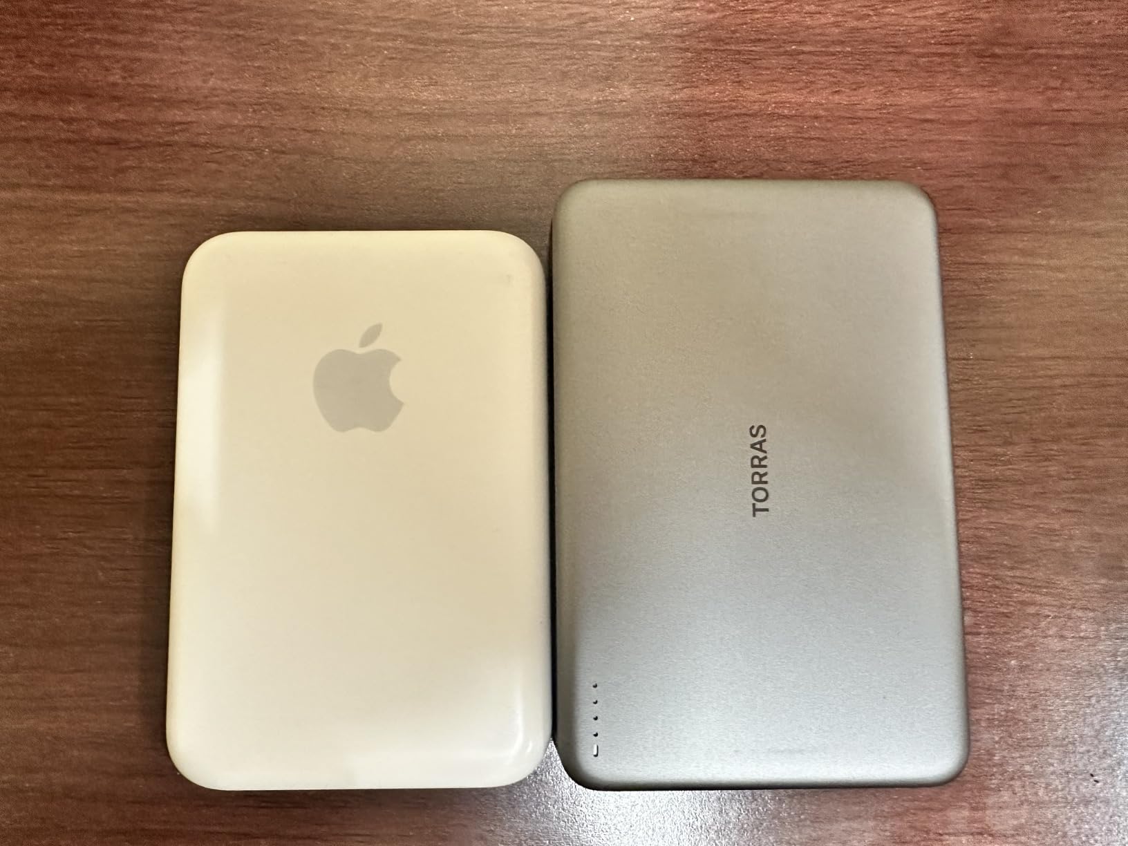 TORRAS MiniMag Power Bank,Ultra-Slim 10,000mAh Magnetic Wireless Portable Charger, 22.5W Fast Charging iPhone Air Magnetic Battery Pack Designed for iPhone 17 Pro Max/17 Pro/Air/16/15/14/13/12, Gray customer photo 1