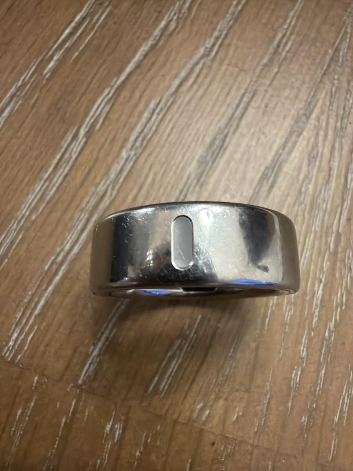 OURA Ring 4 Smart Ring - Silver - Size 9 customer photo 2