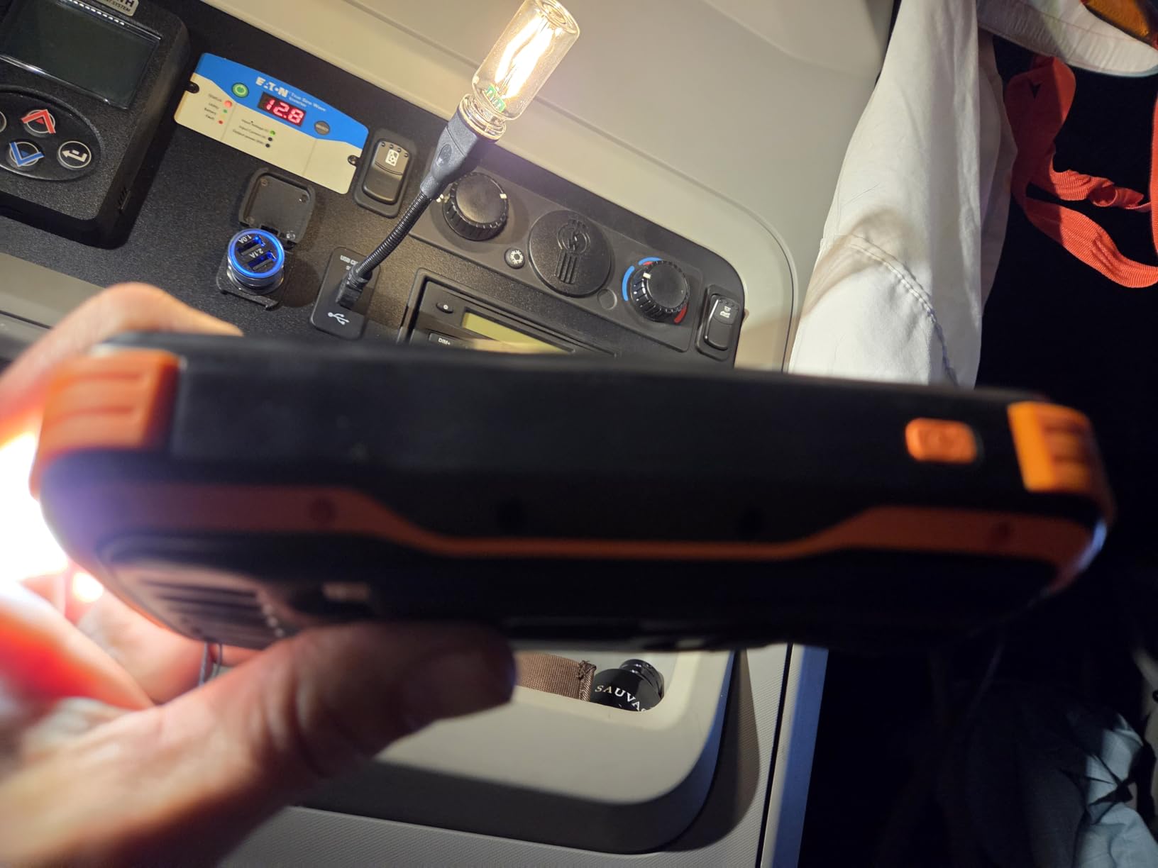 Solar Power Bank 40000mAh PD20W Fast Charging Portable Solar Charger customer photo 2