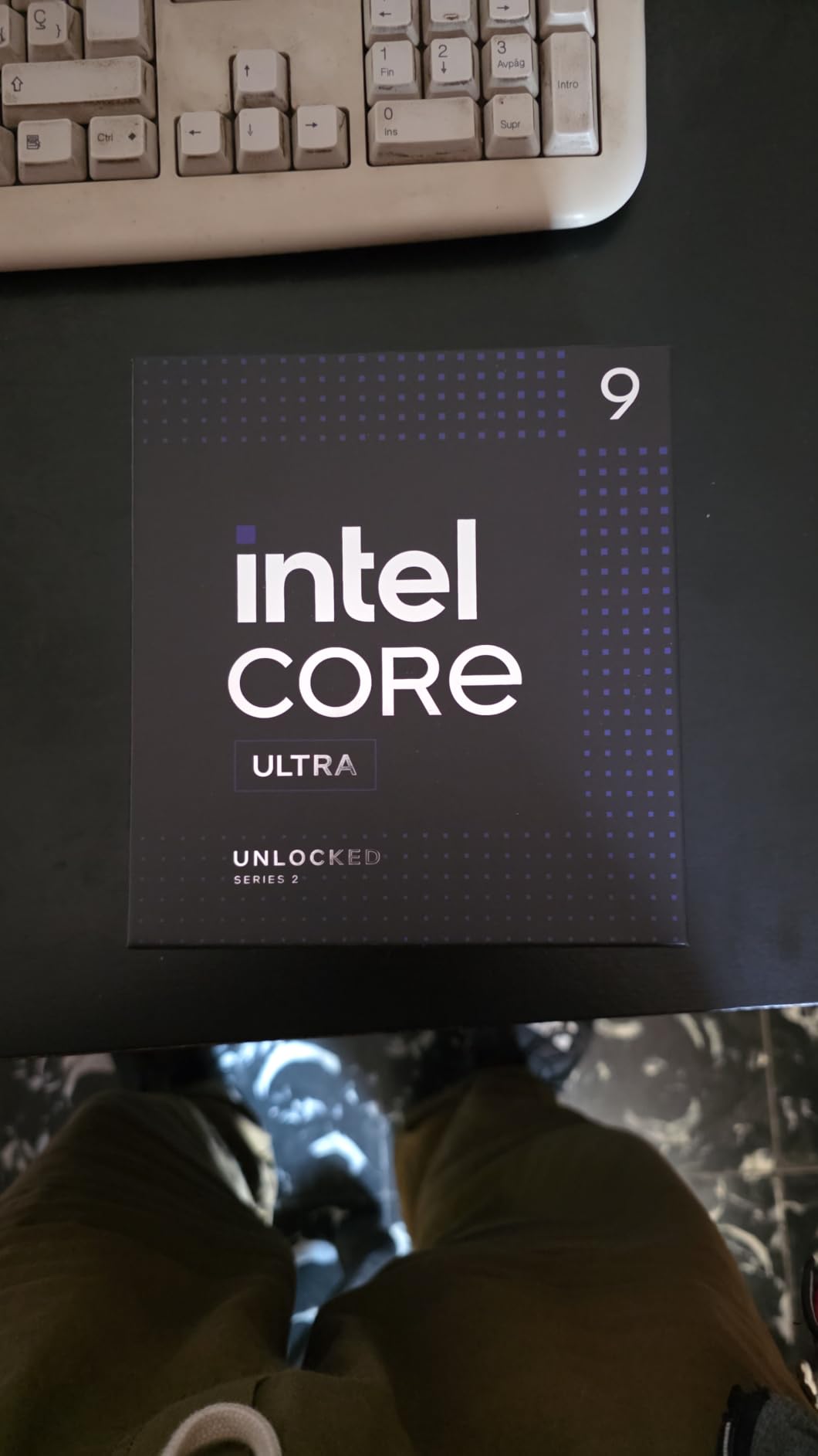 Intel® Core™ Ultra 9 Processor 285K 24 cores (8 P-cores + 16 E-cores) up to 5.7 GHz customer photo 2