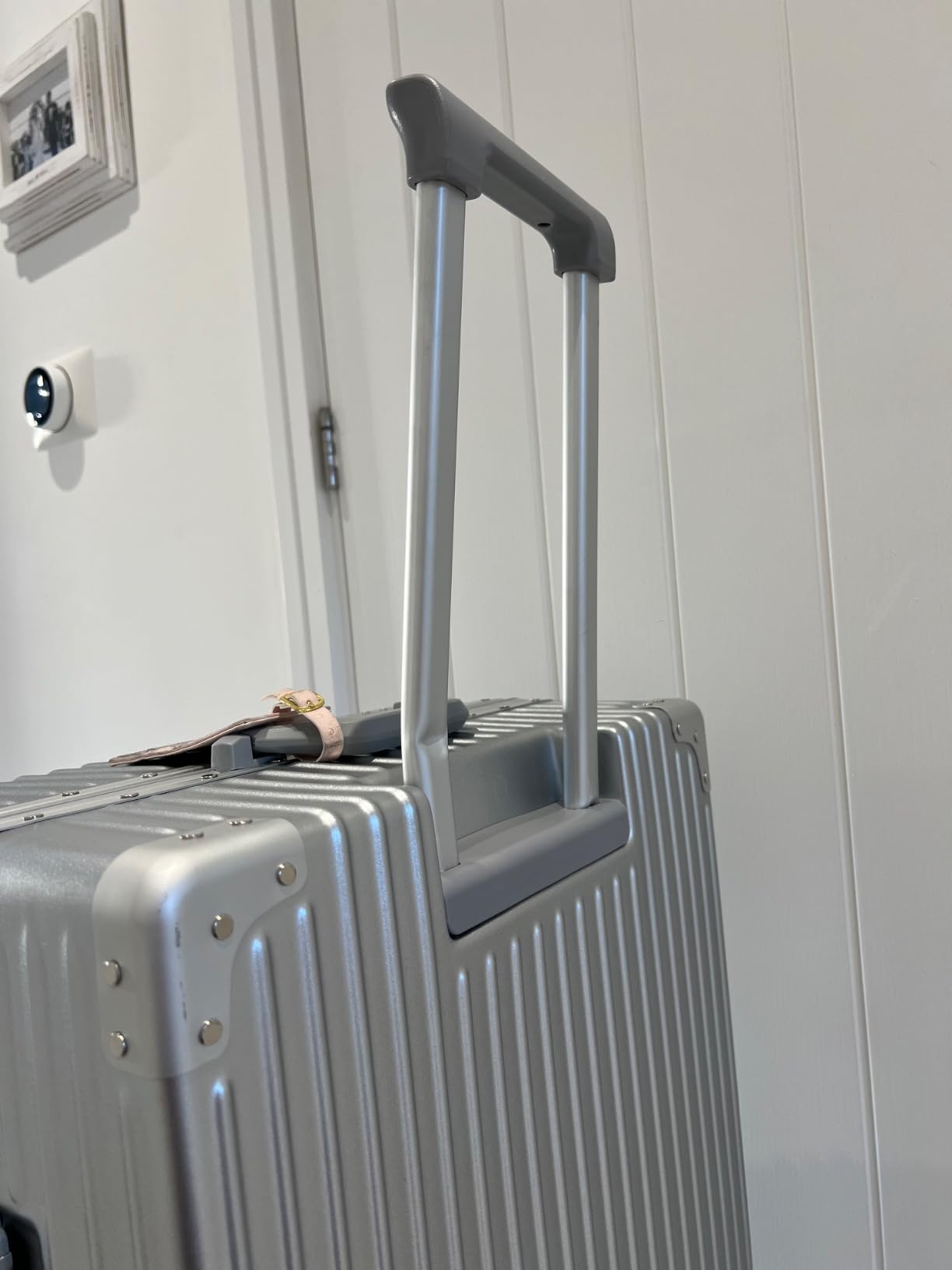 HotWay Zipperless Suitcase with Aluminum Frame, Carry On 20 Inch, Silver customer photo 2