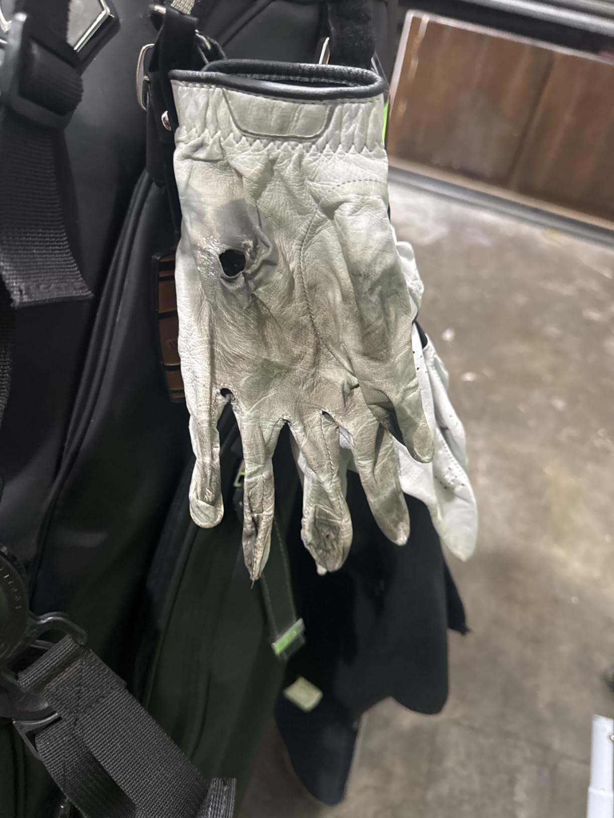 TaylorMade Tour Preferred Flex Glove customer photo 1