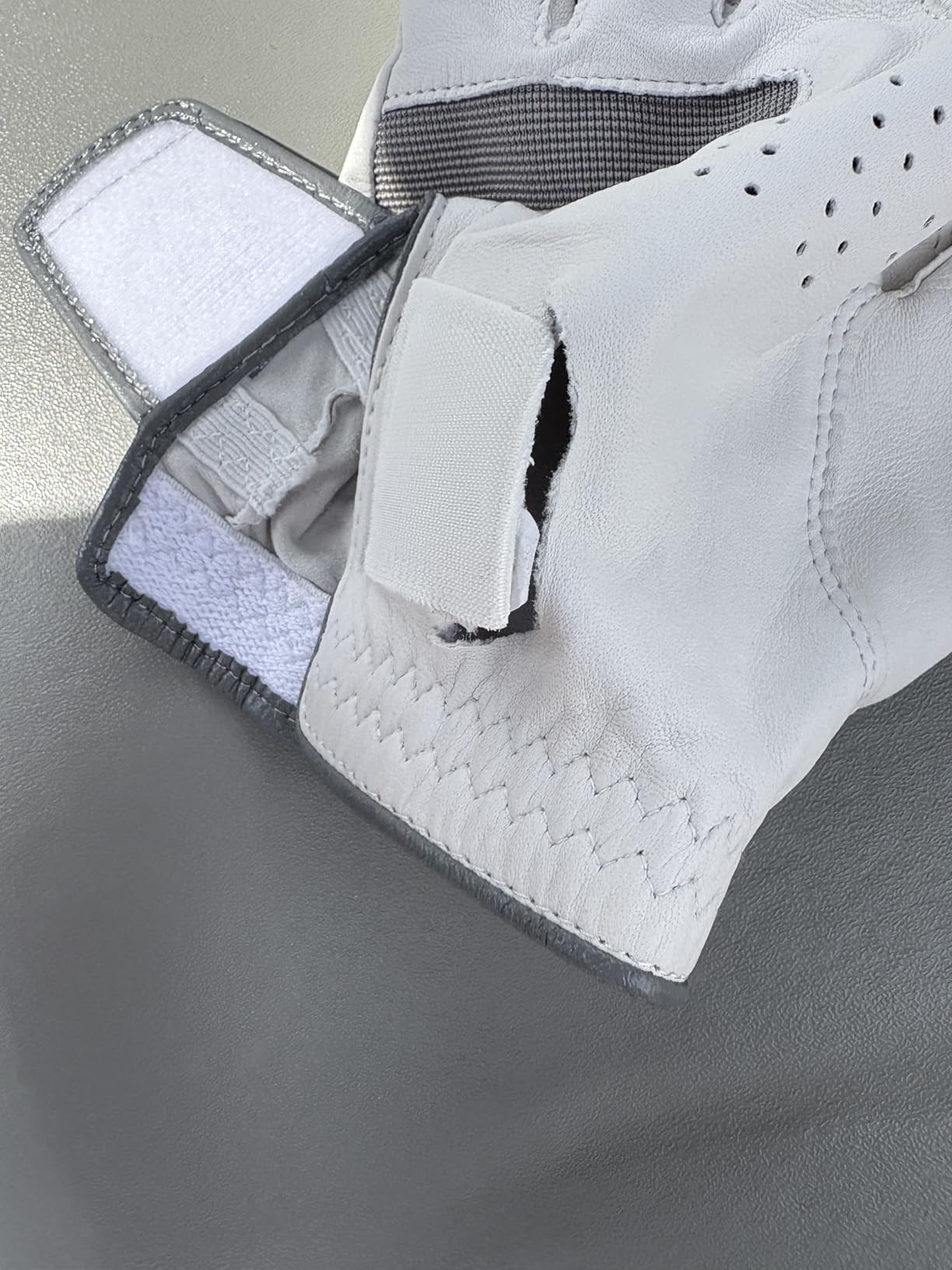 TaylorMade Tour Preferred Flex Glove customer photo 2