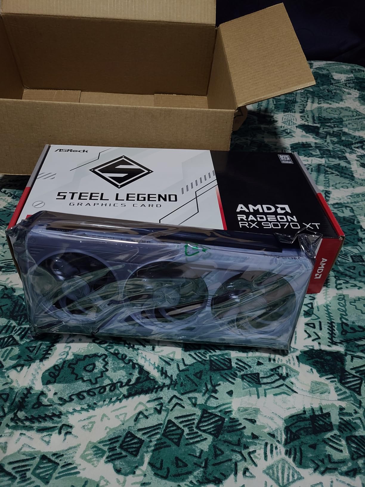 ASRock Radeon RX 9070 XT Steel Legend 16GB Graphics Card, AMD RDNA 4 Architecture, 2970 MHz, GDDR6, PCIe 5.0, Triple Fans, Polychrome SYNC, Reinforced Metal Frame, DisplayPort 2.1a, HDMI 2.1b customer photo 2