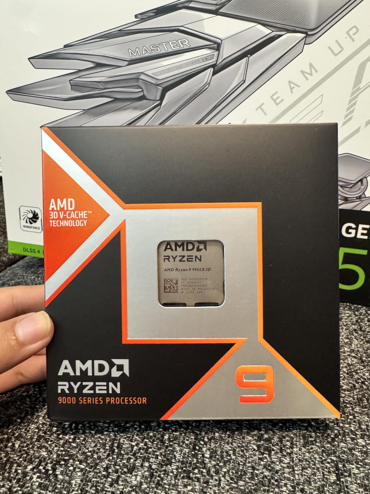 AMD Ryzen 9 9950X3D 16-Core Processor customer photo 2