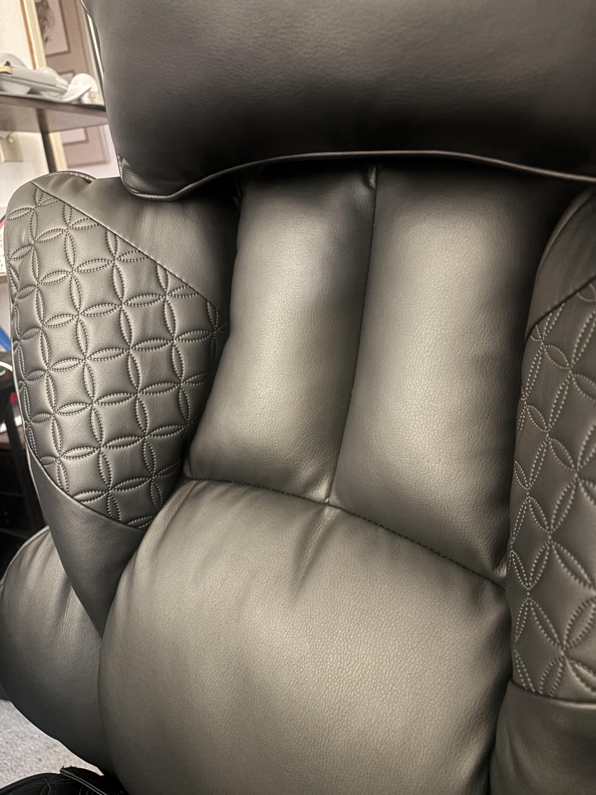COMHOMA Big and Tall Office Chair Heavy Duty Wide Ergonomic Gaming Chair with Deluxe Embossing Designed Leather with Foot Rest, 145°Reclining Adjustable Armrests Pocket Spring Back Support and Pillow customer photo 2