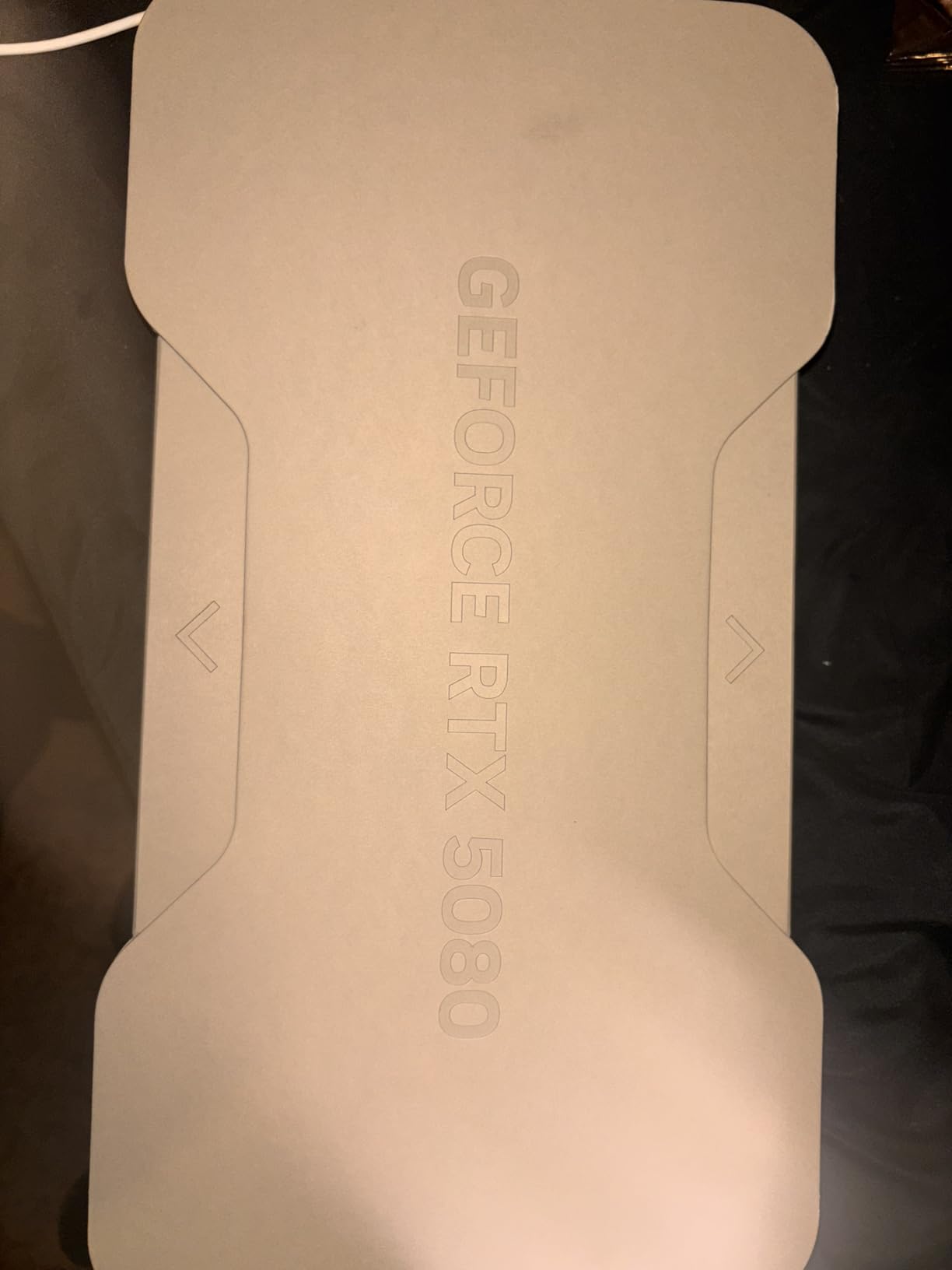 NVIDIA GeForce RTX 5080 Founders Edition customer photo 2