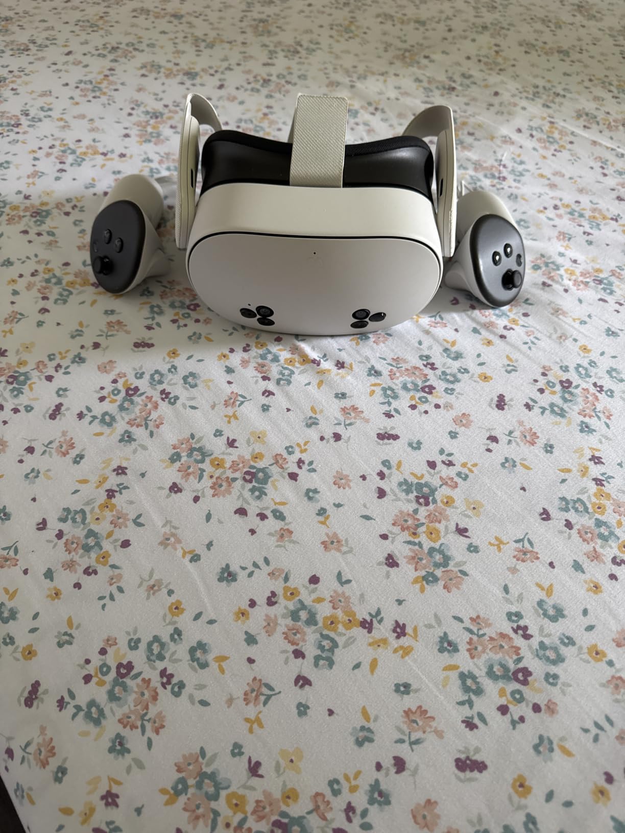 Meta Quest 3S 128GB | Virtual Reality — VR Headset — Gorilla Tag Bundle customer photo 2