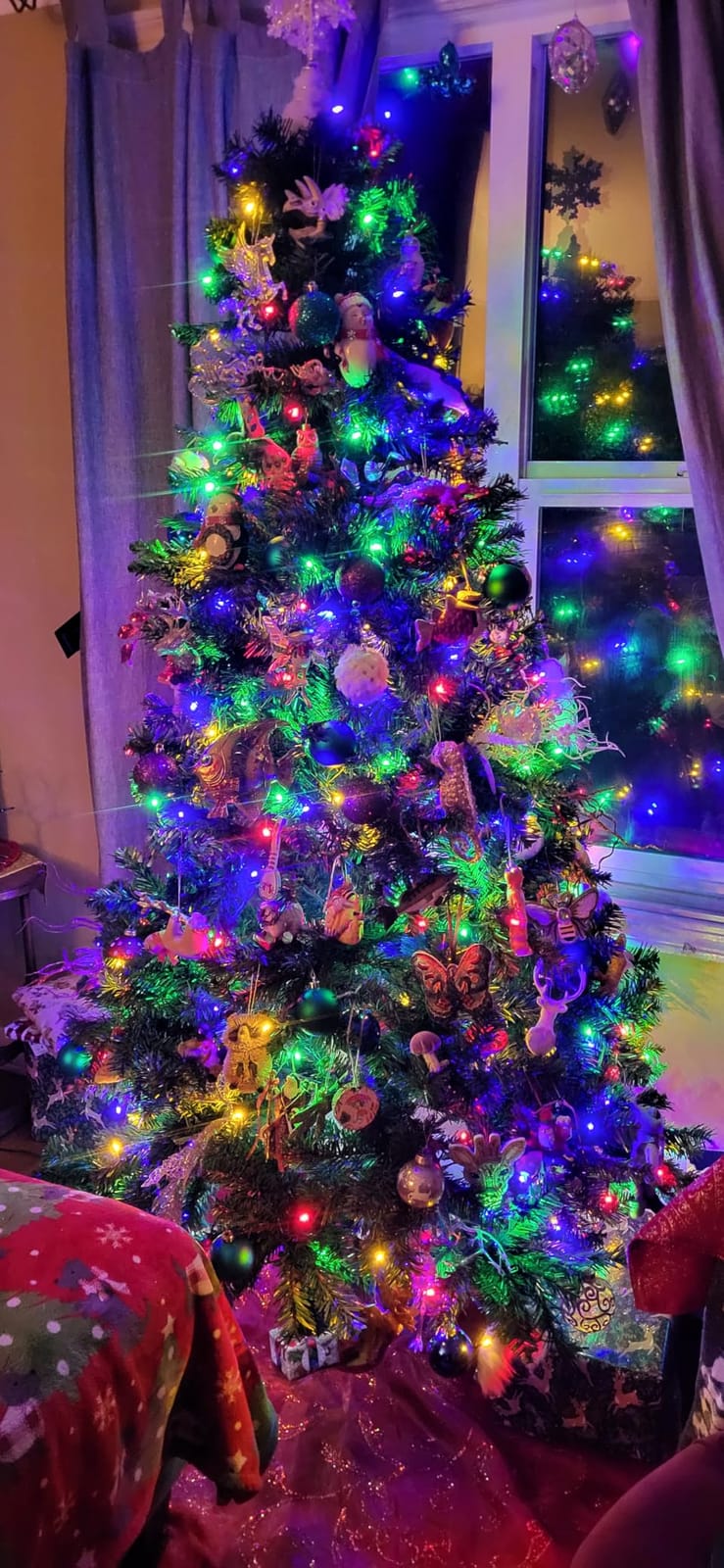 7.5FT Artificial Prelit Classic Christmas Tree with Remote Control,Timer customer photo 2